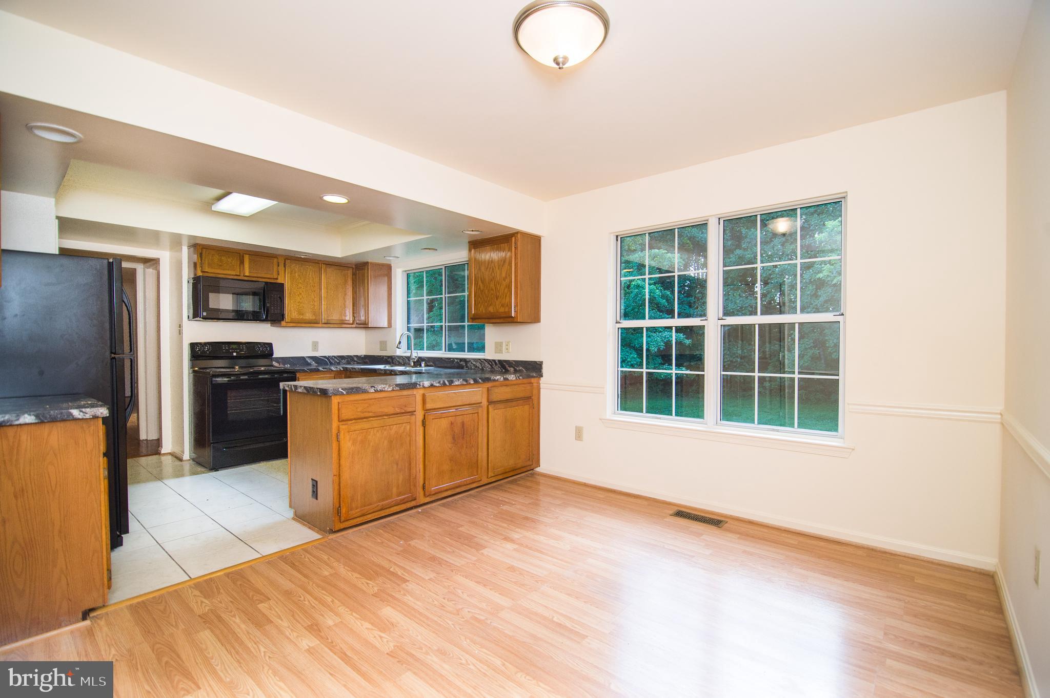 WHITE HALL FOREST - Residential