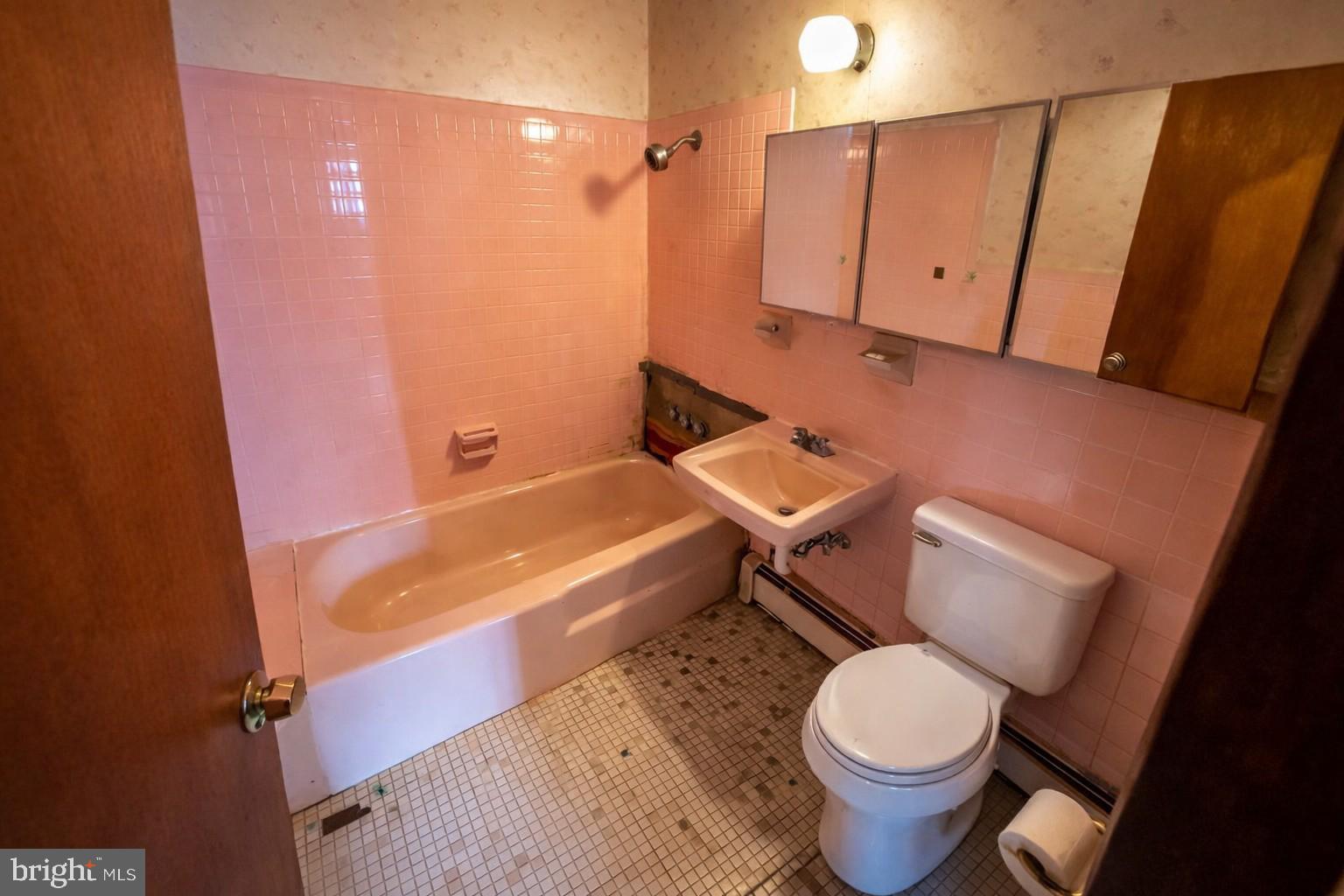 SOUTH GLYMONT - Residential