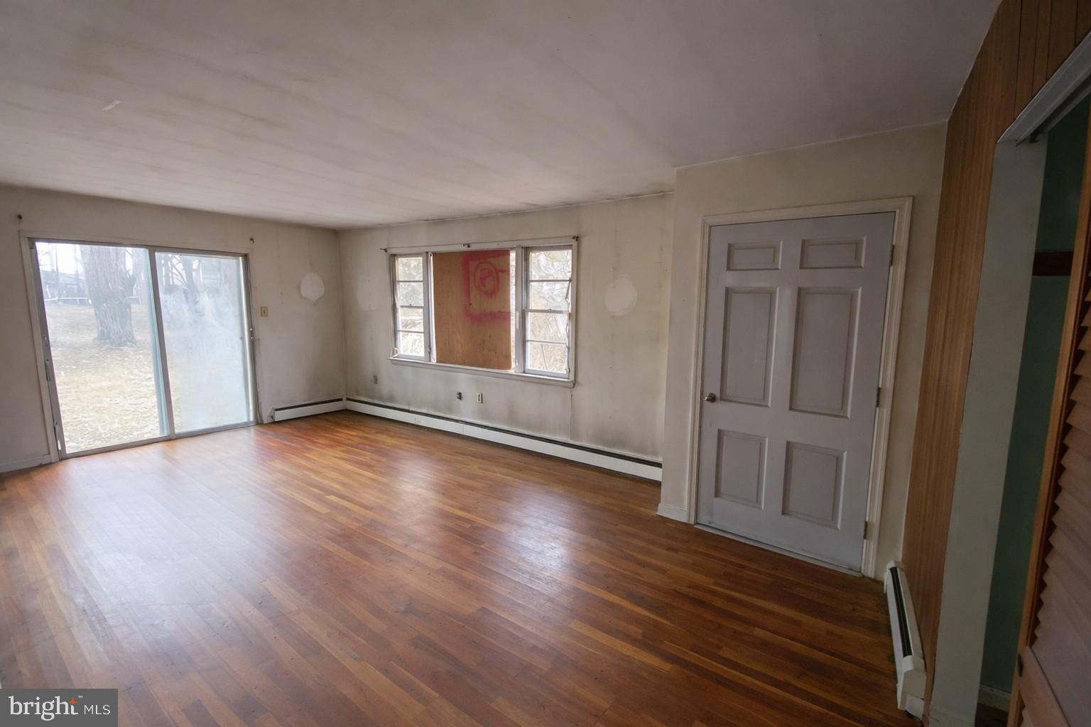 SOUTH GLYMONT - Residential