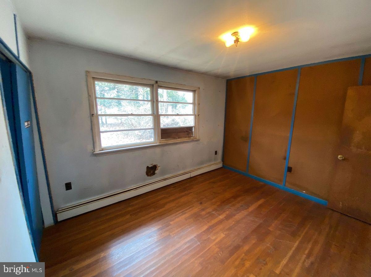 SOUTH GLYMONT - Residential