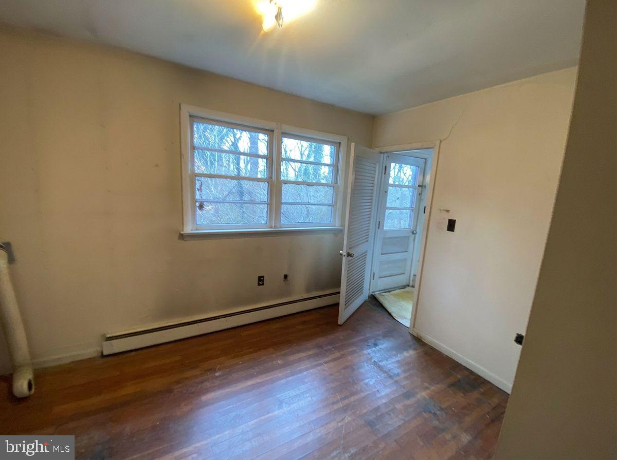 SOUTH GLYMONT - Residential