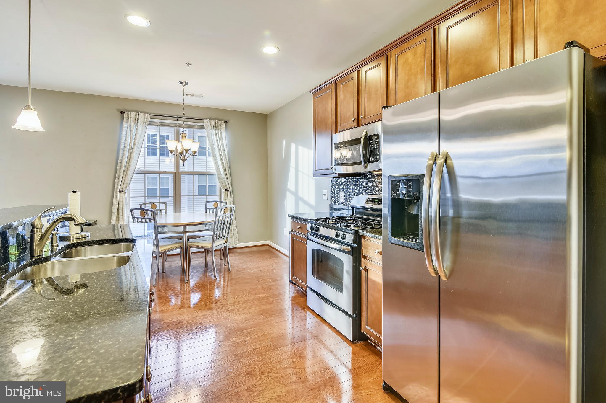 LEE SQUARE - Residential