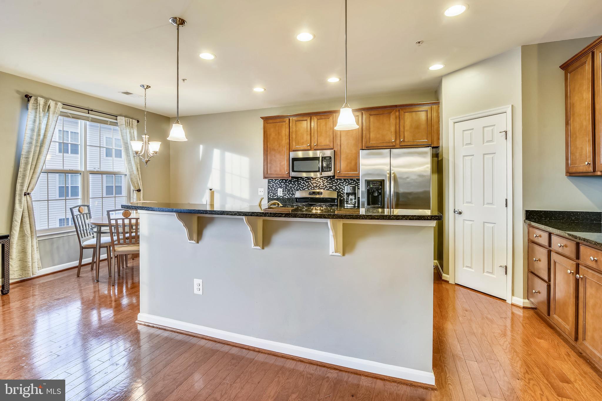 LEE SQUARE - Residential