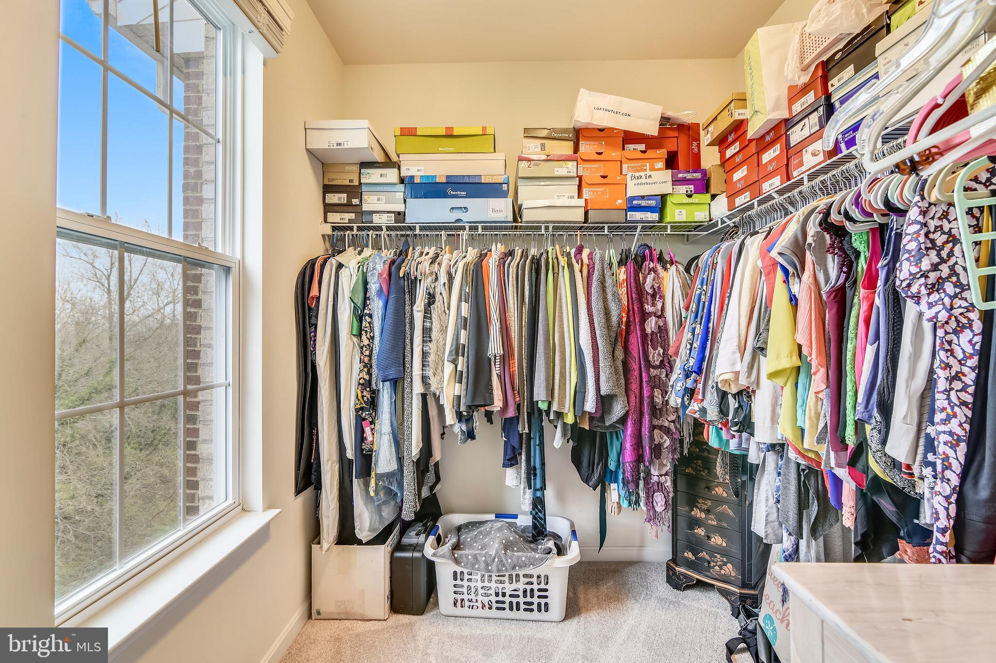 LEE SQUARE - Residential