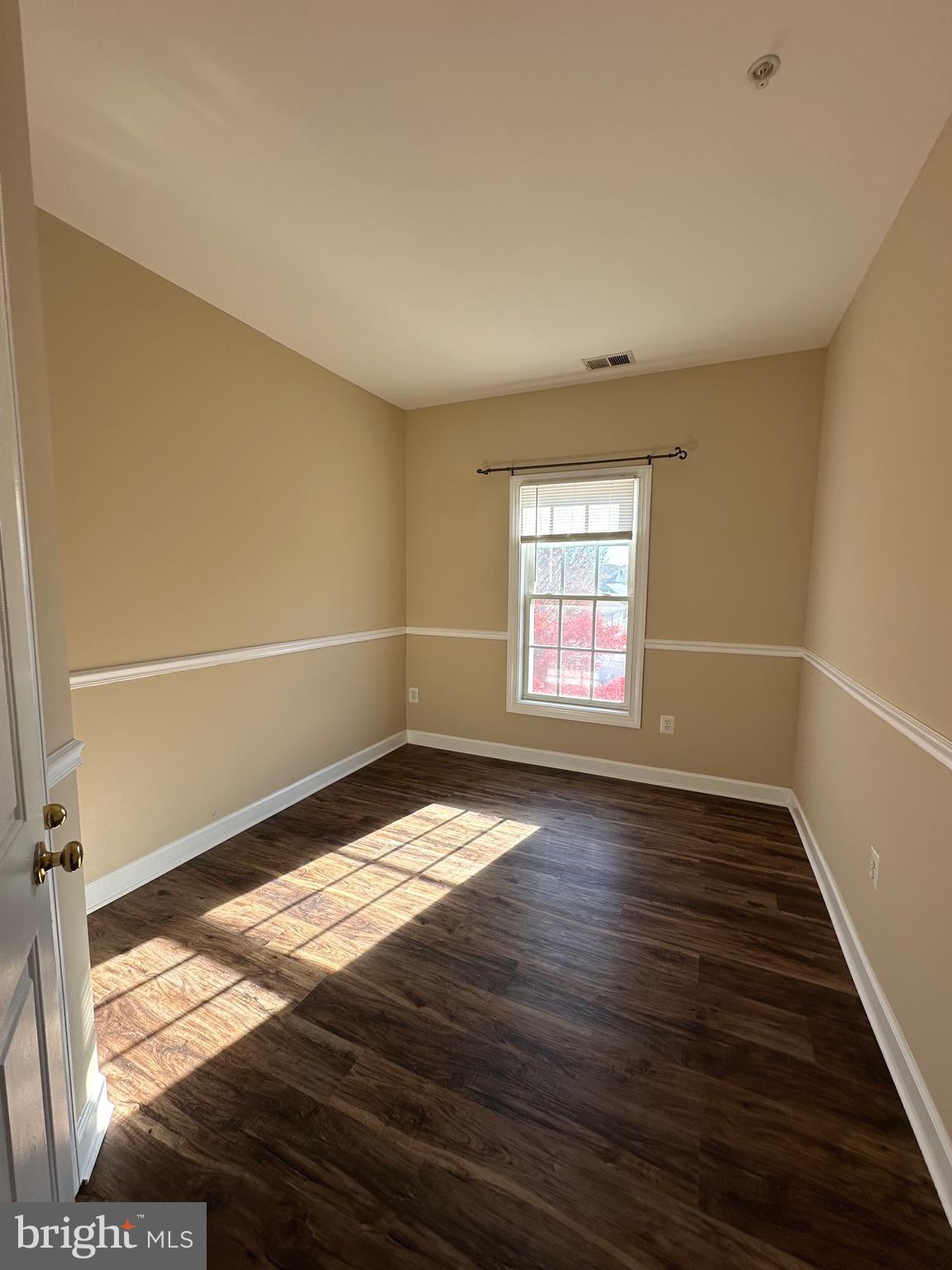 VILLAGES OF URBANA - Residential Lease