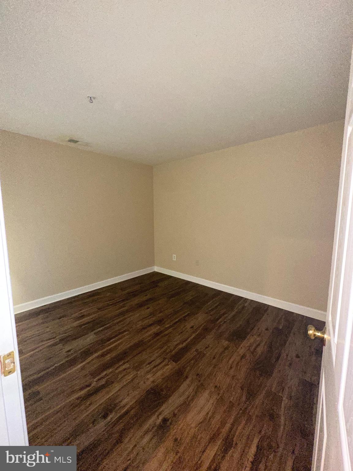 VILLAGES OF URBANA - Residential Lease