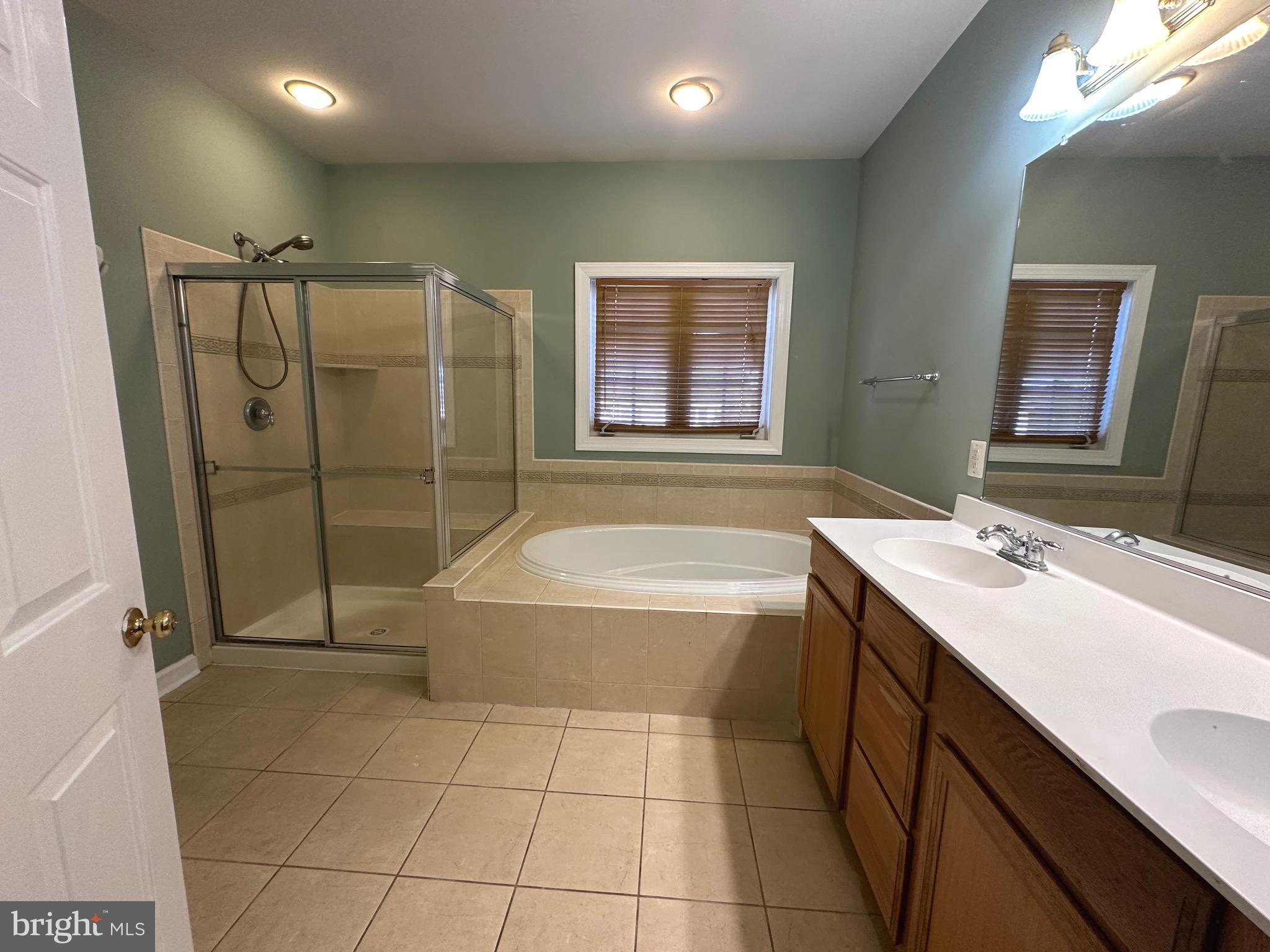 VILLAGES OF URBANA - Residential Lease