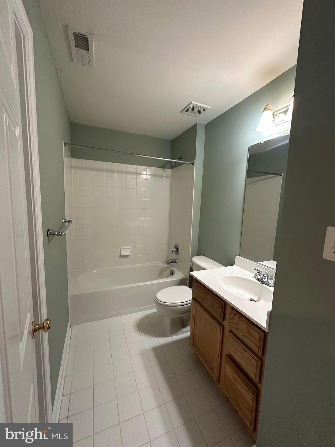 VILLAGES OF URBANA - Residential Lease