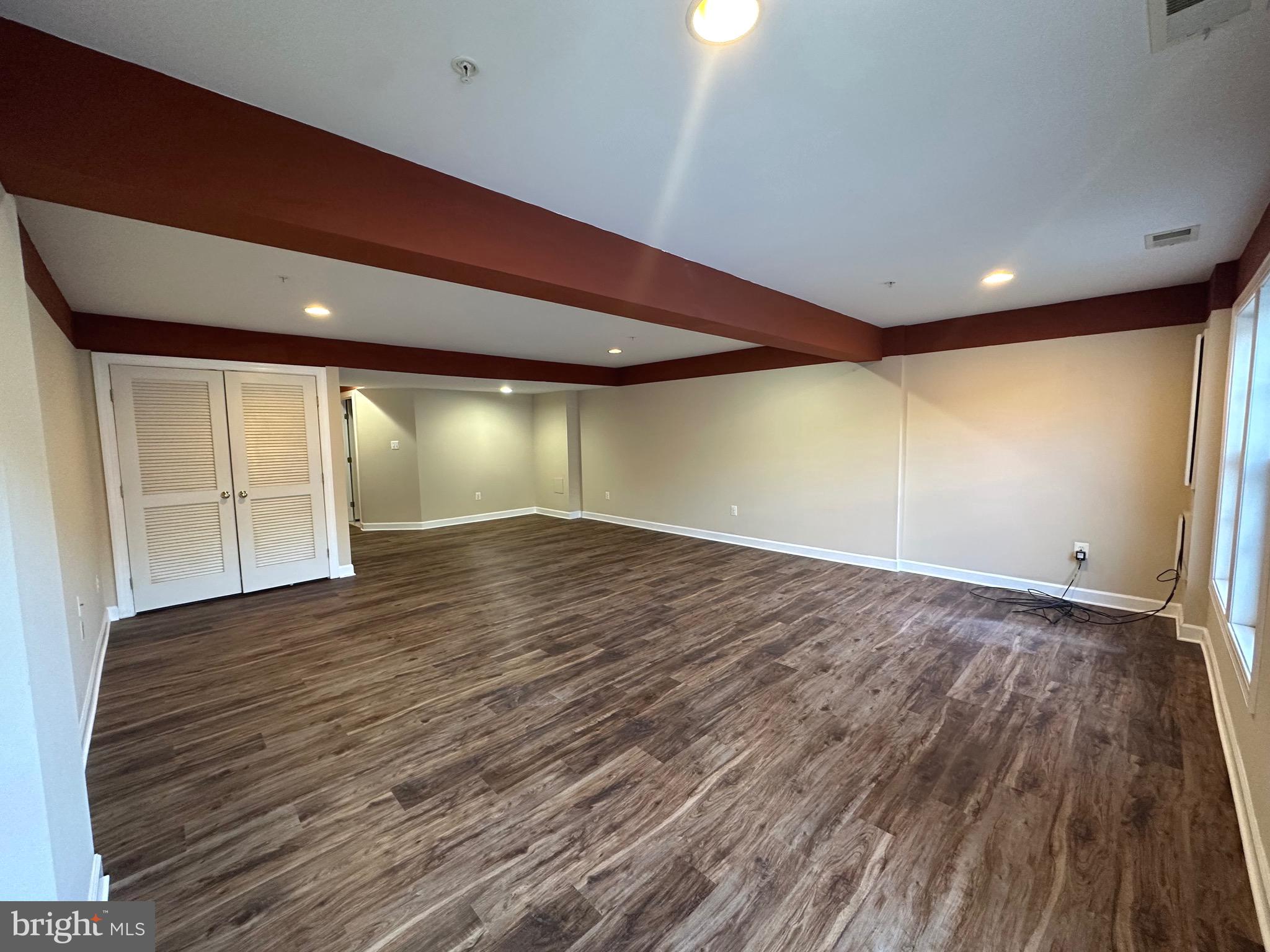 VILLAGES OF URBANA - Residential Lease