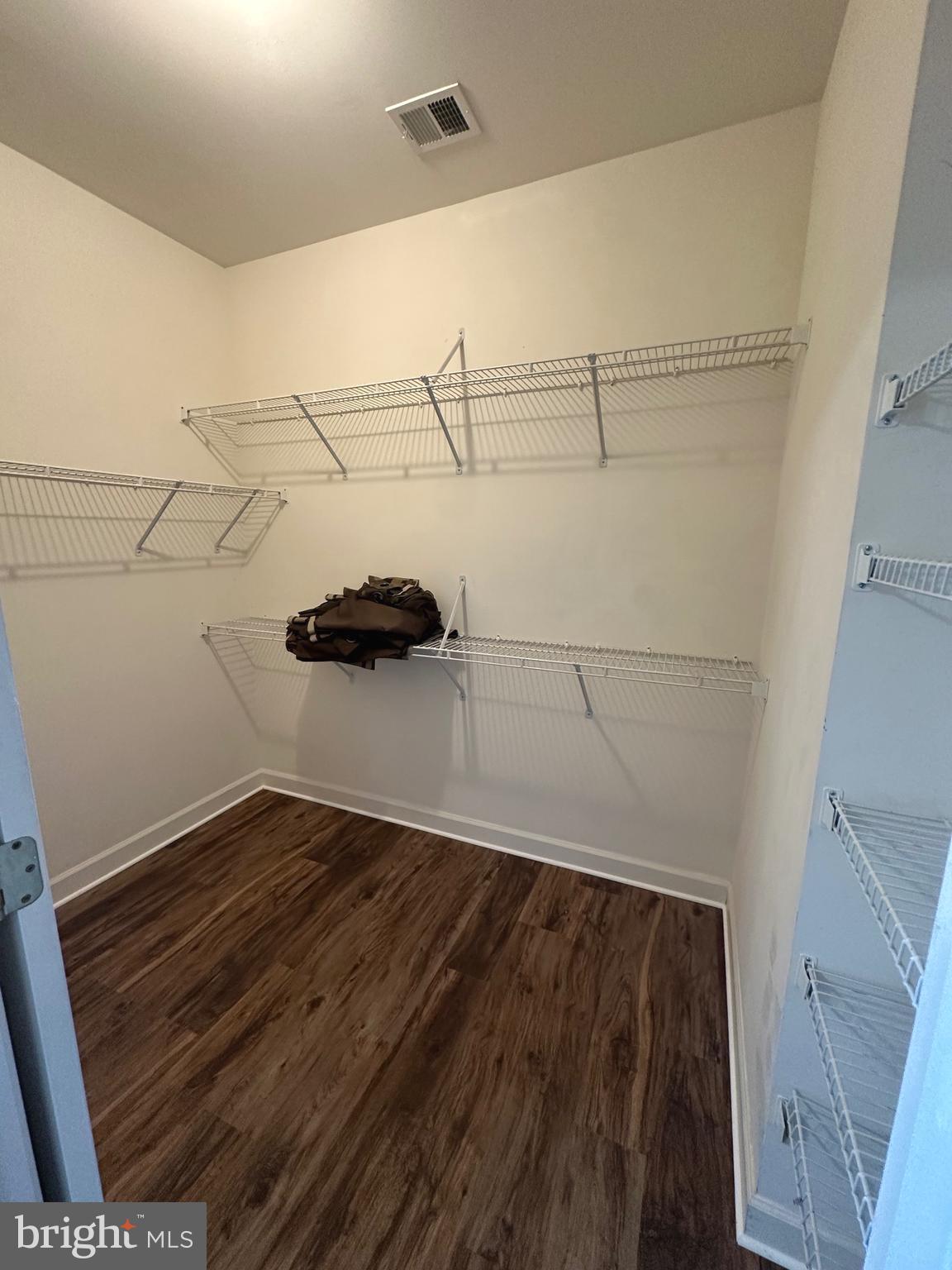 VILLAGES OF URBANA - Residential Lease