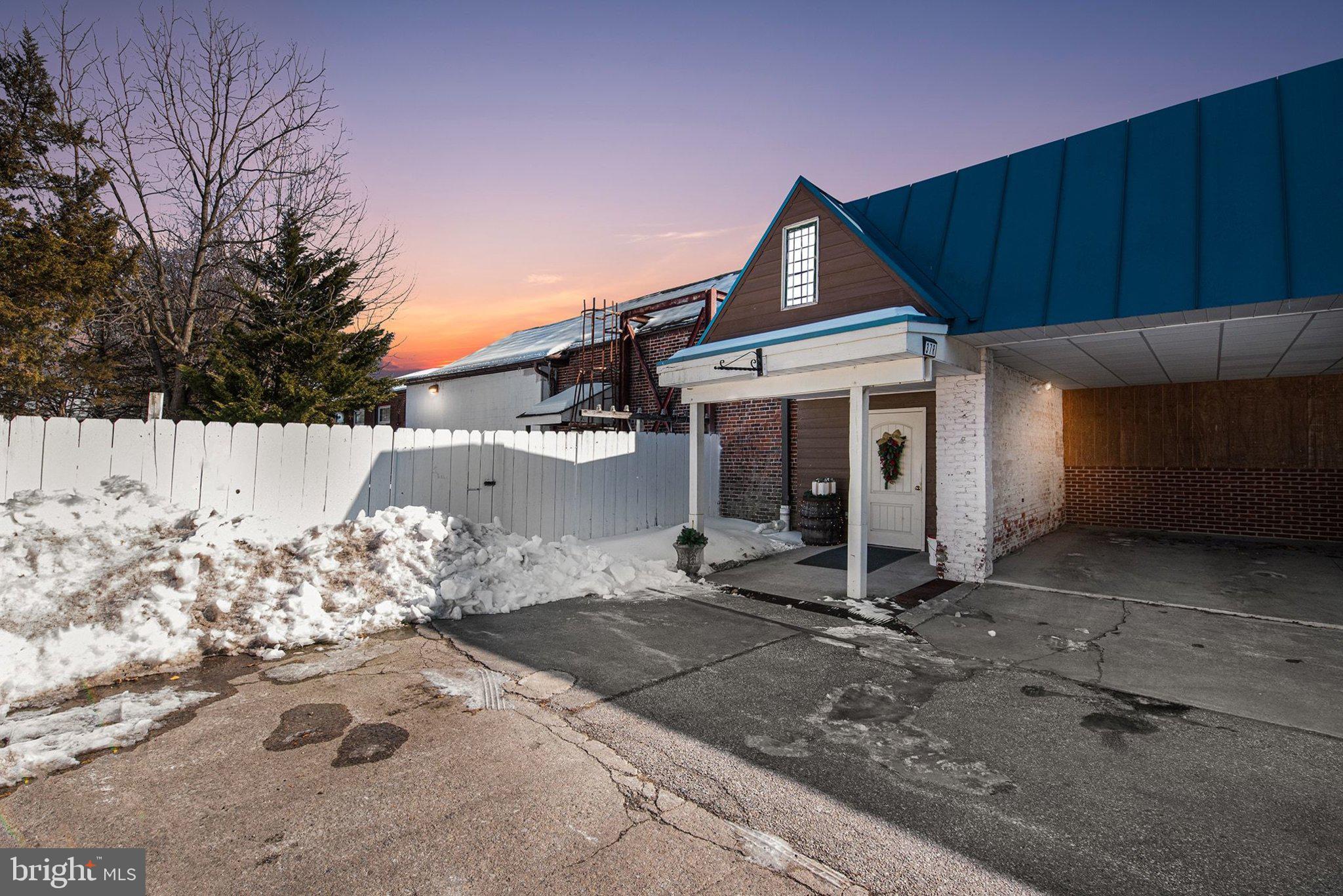 FACTORY CONDOS - Residential