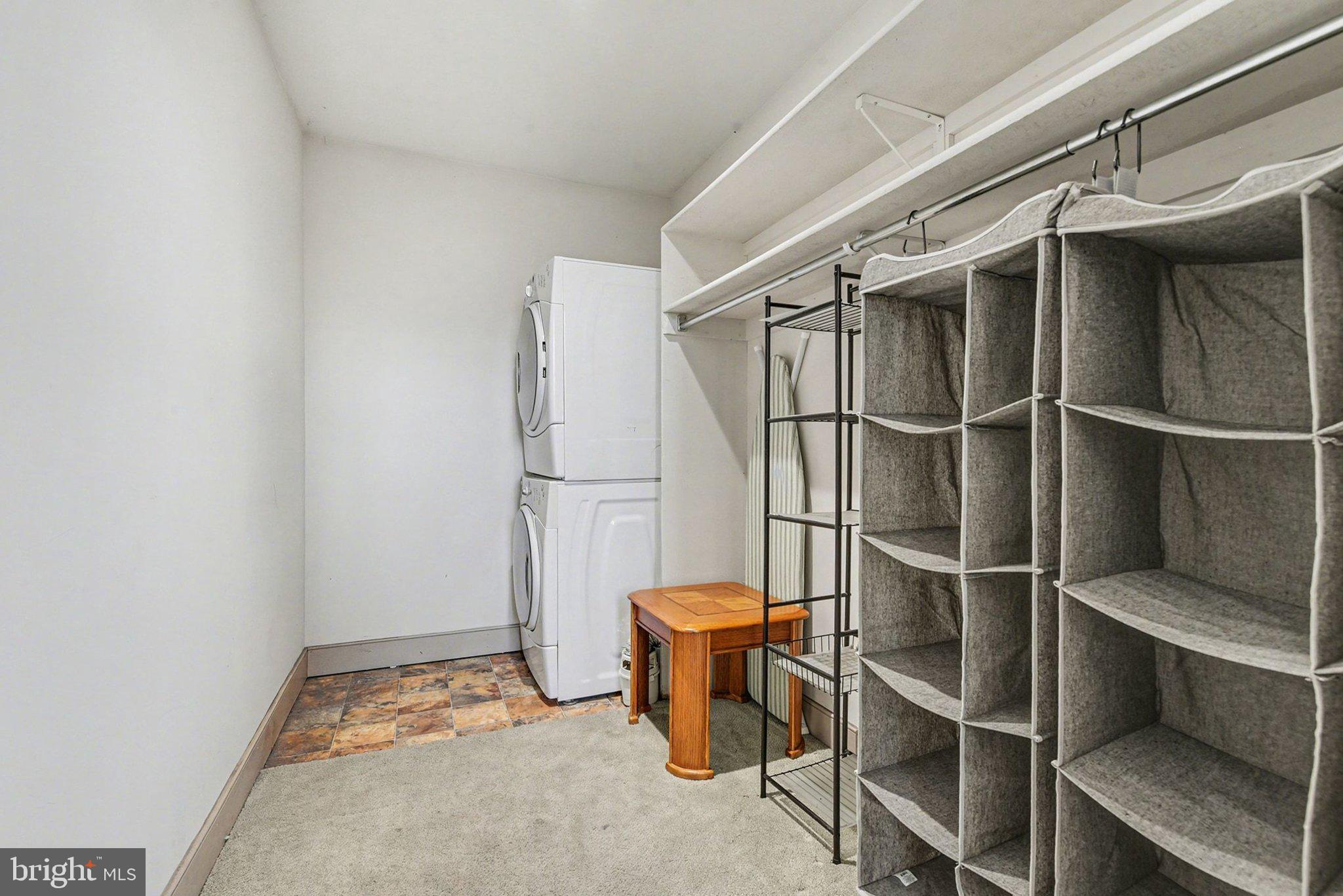 FACTORY CONDOS - Residential