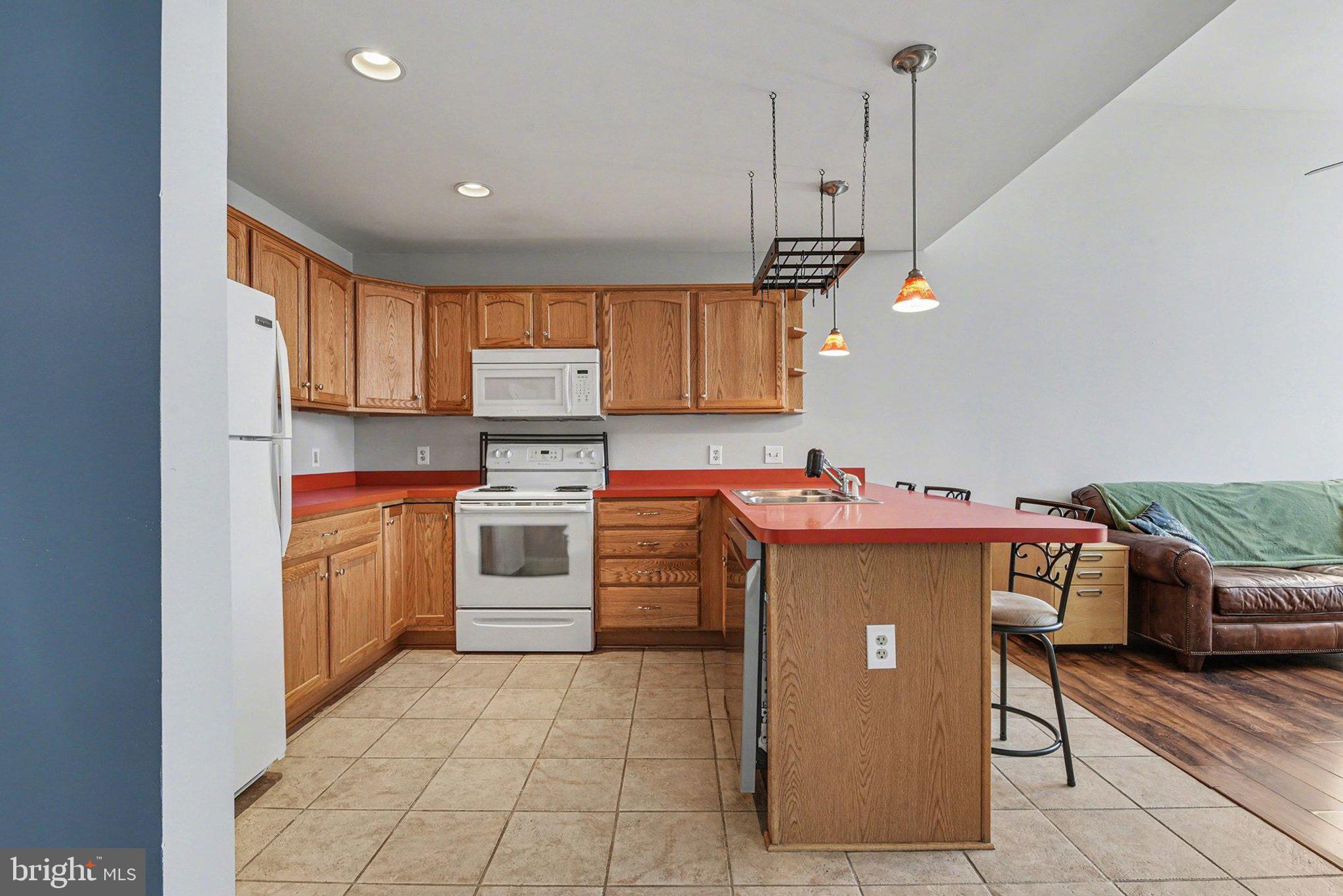 FACTORY CONDOS - Residential