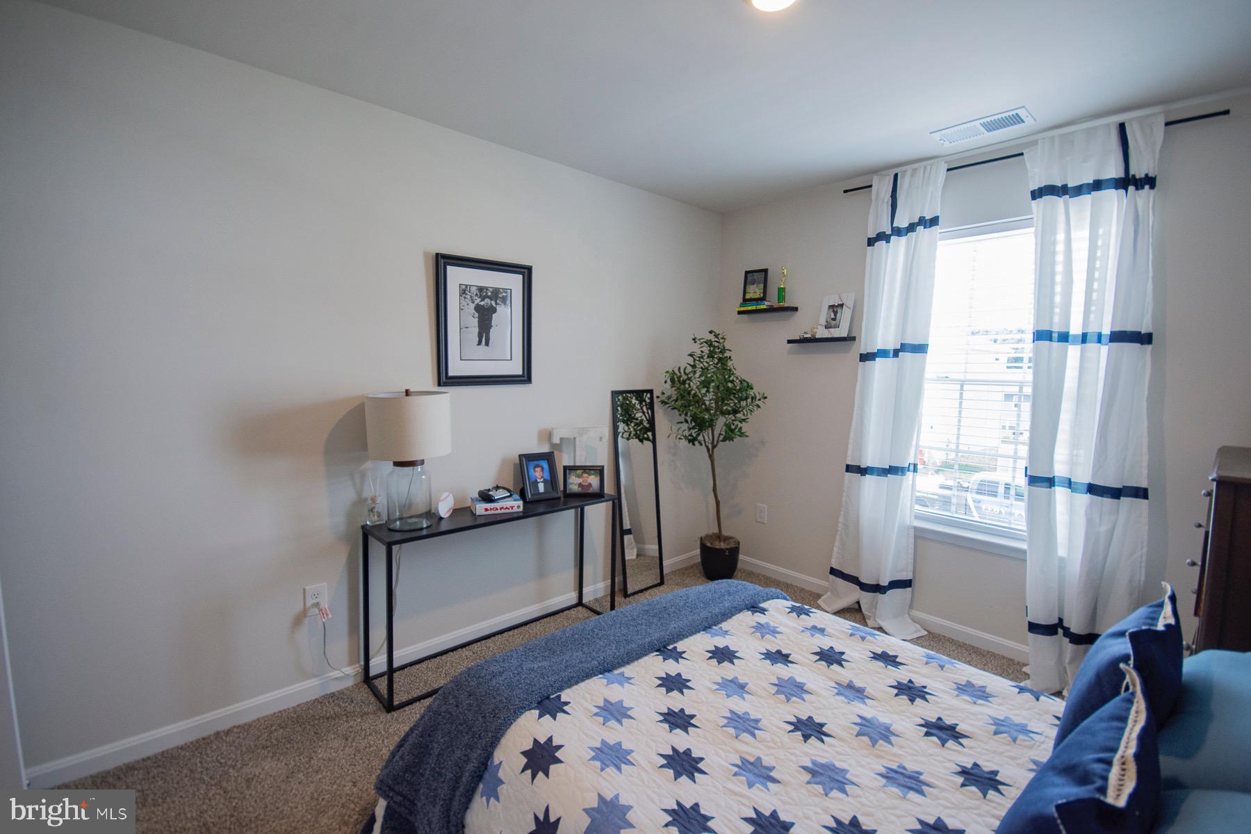 RED HILL - Residential