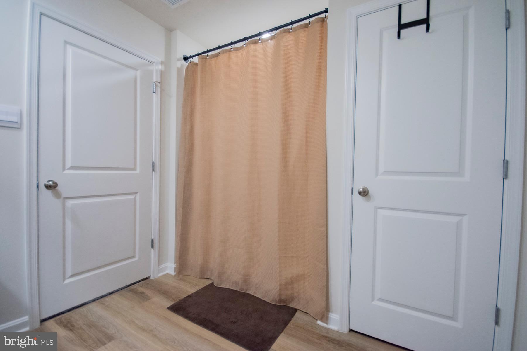 RED HILL - Residential