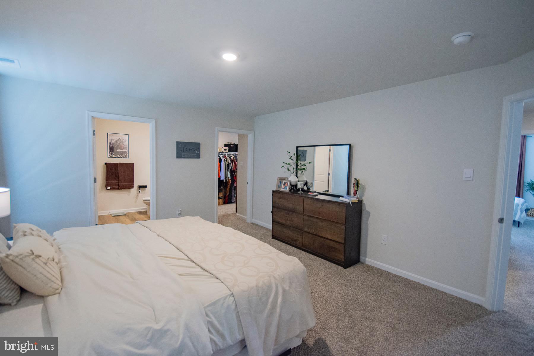 RED HILL - Residential