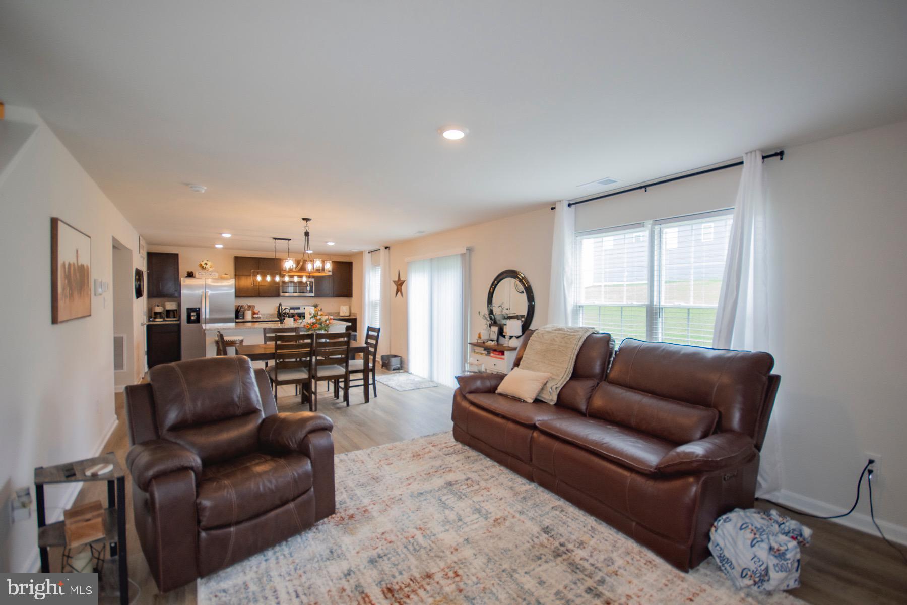 RED HILL - Residential