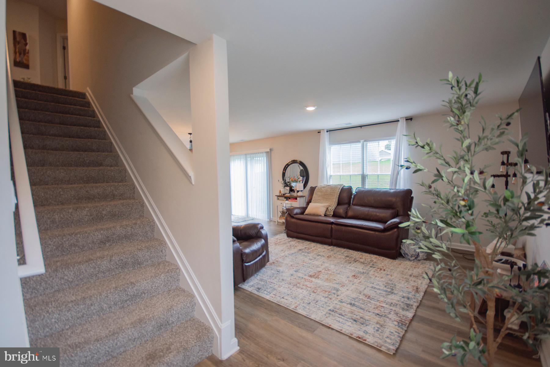 RED HILL - Residential