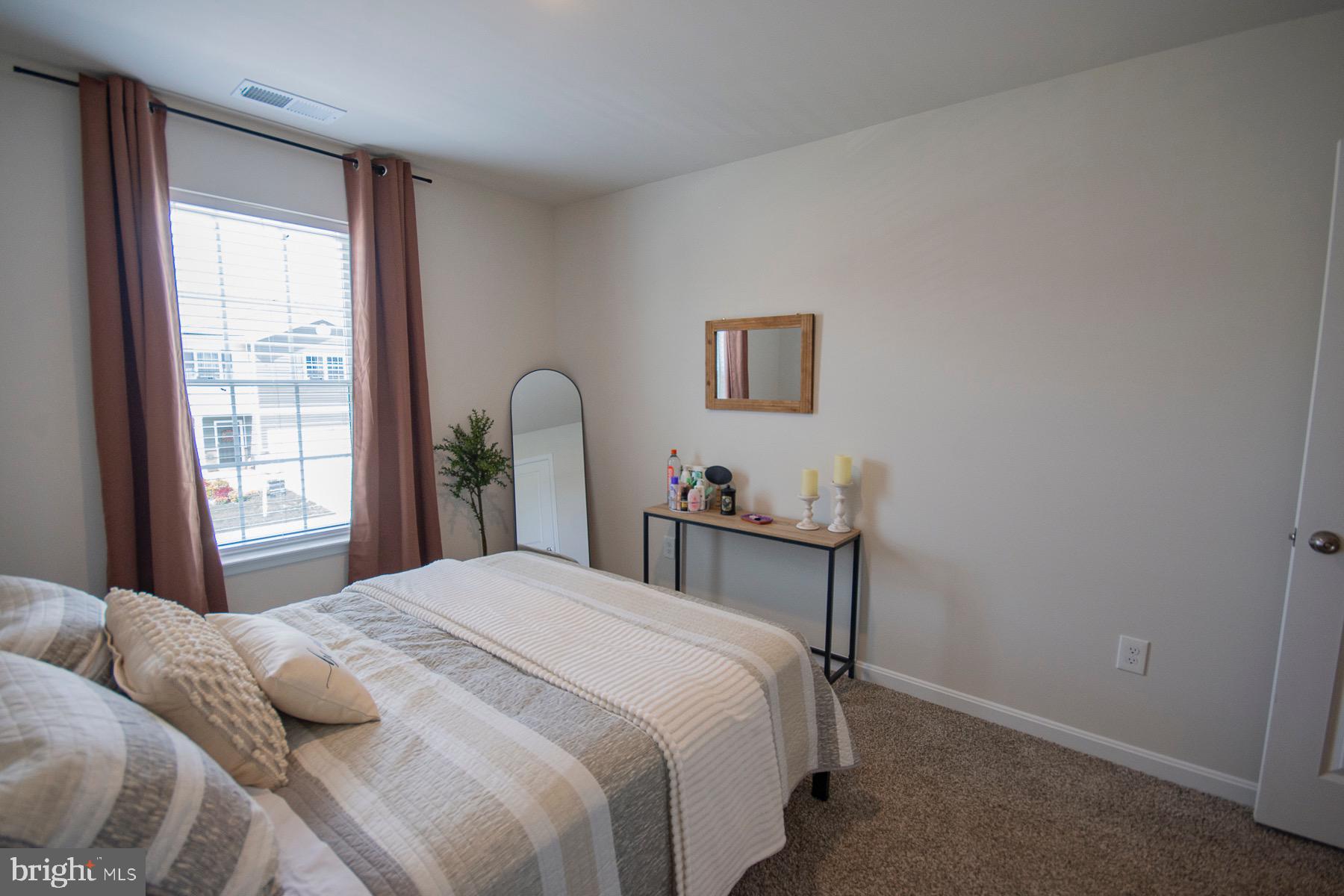 RED HILL - Residential