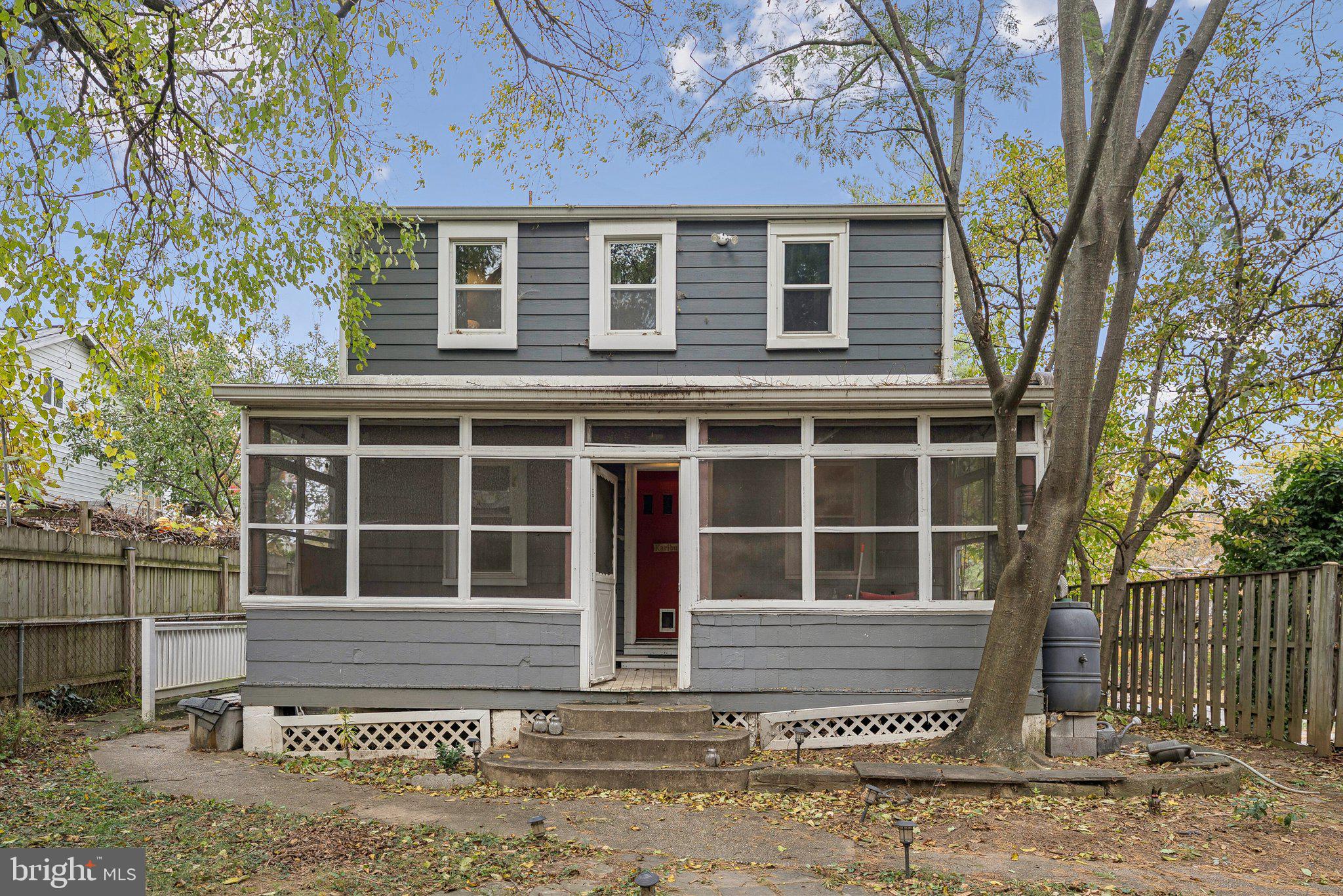 HYATTSVILLE HILLS - Residential