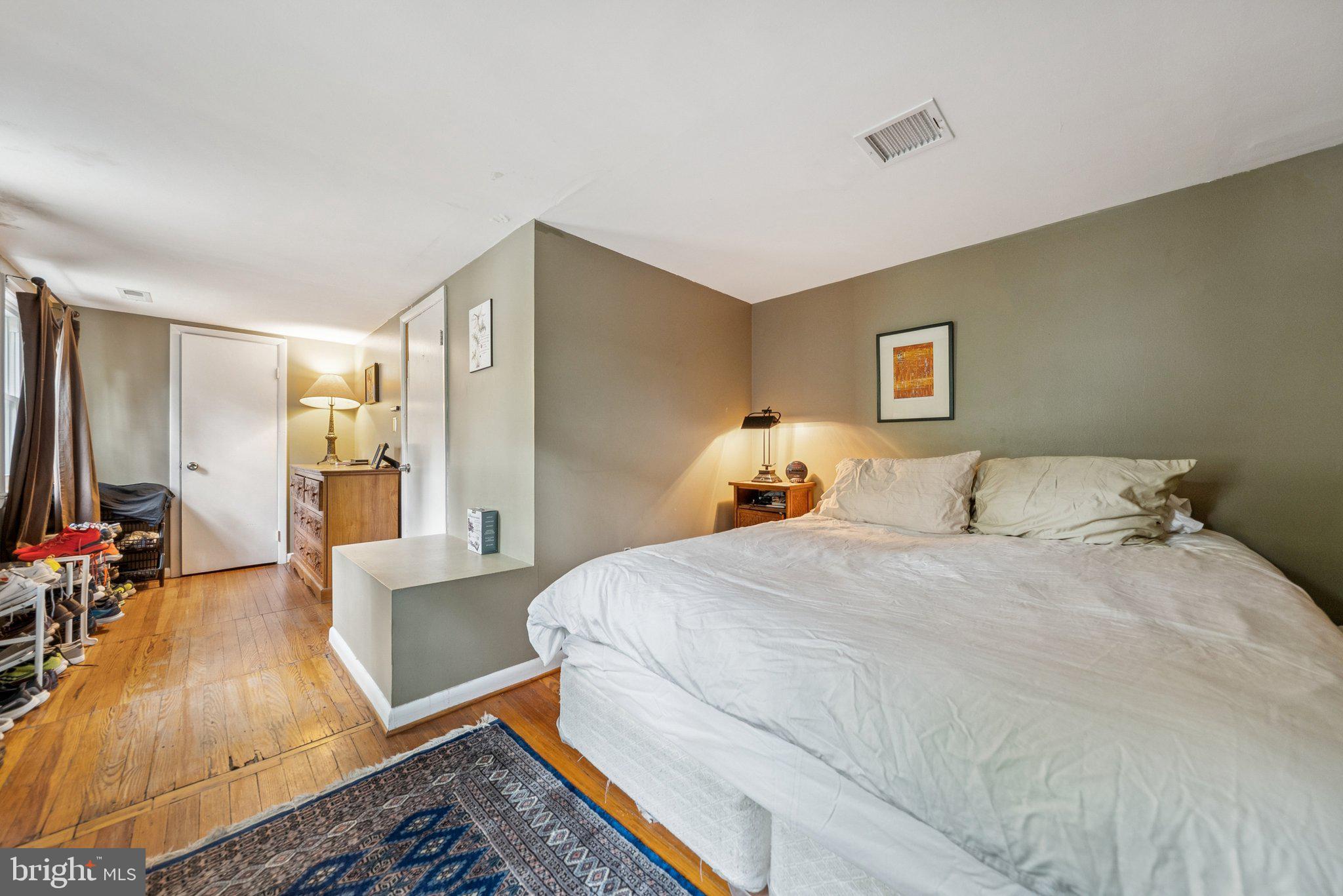 HYATTSVILLE HILLS - Residential