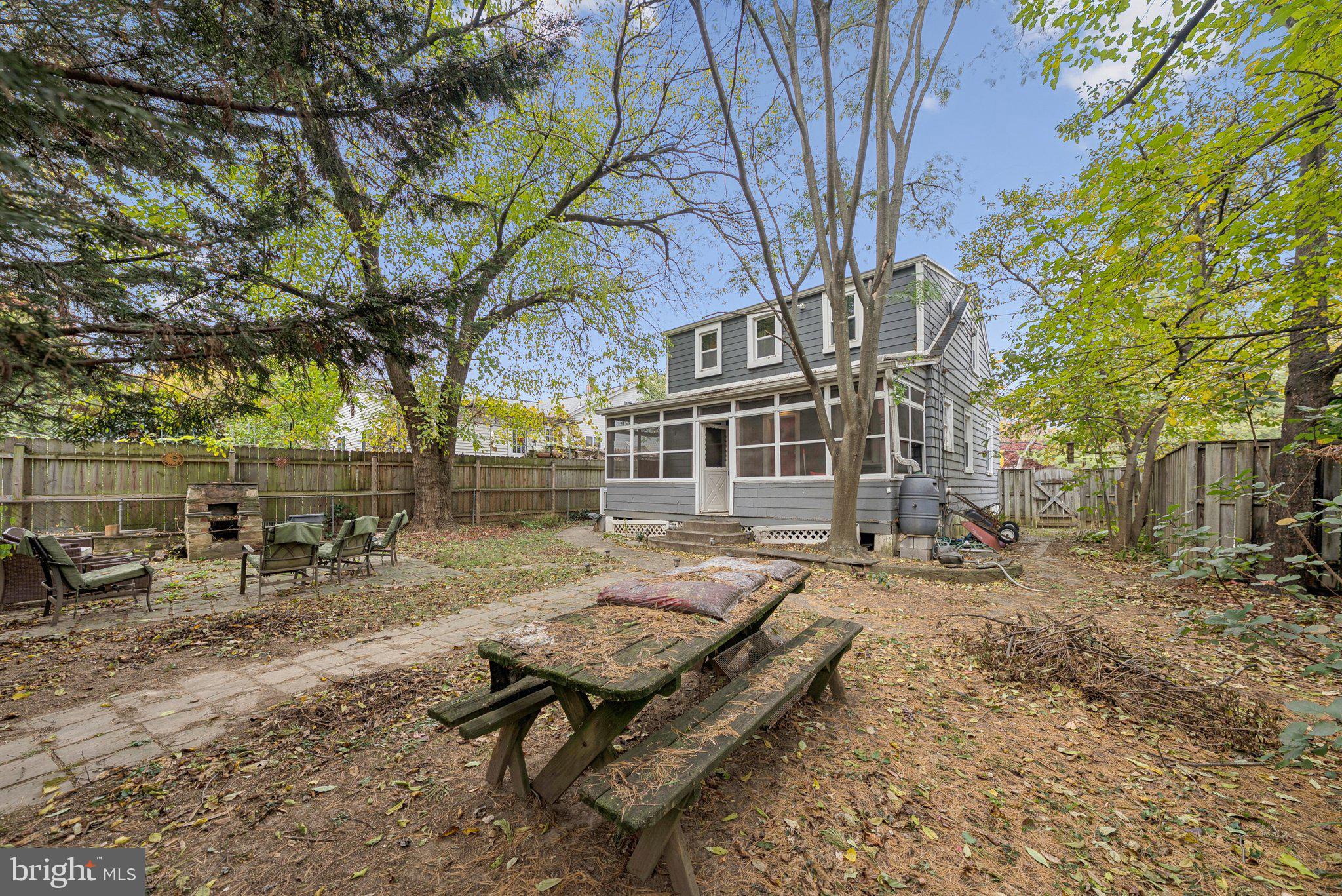 HYATTSVILLE HILLS - Residential