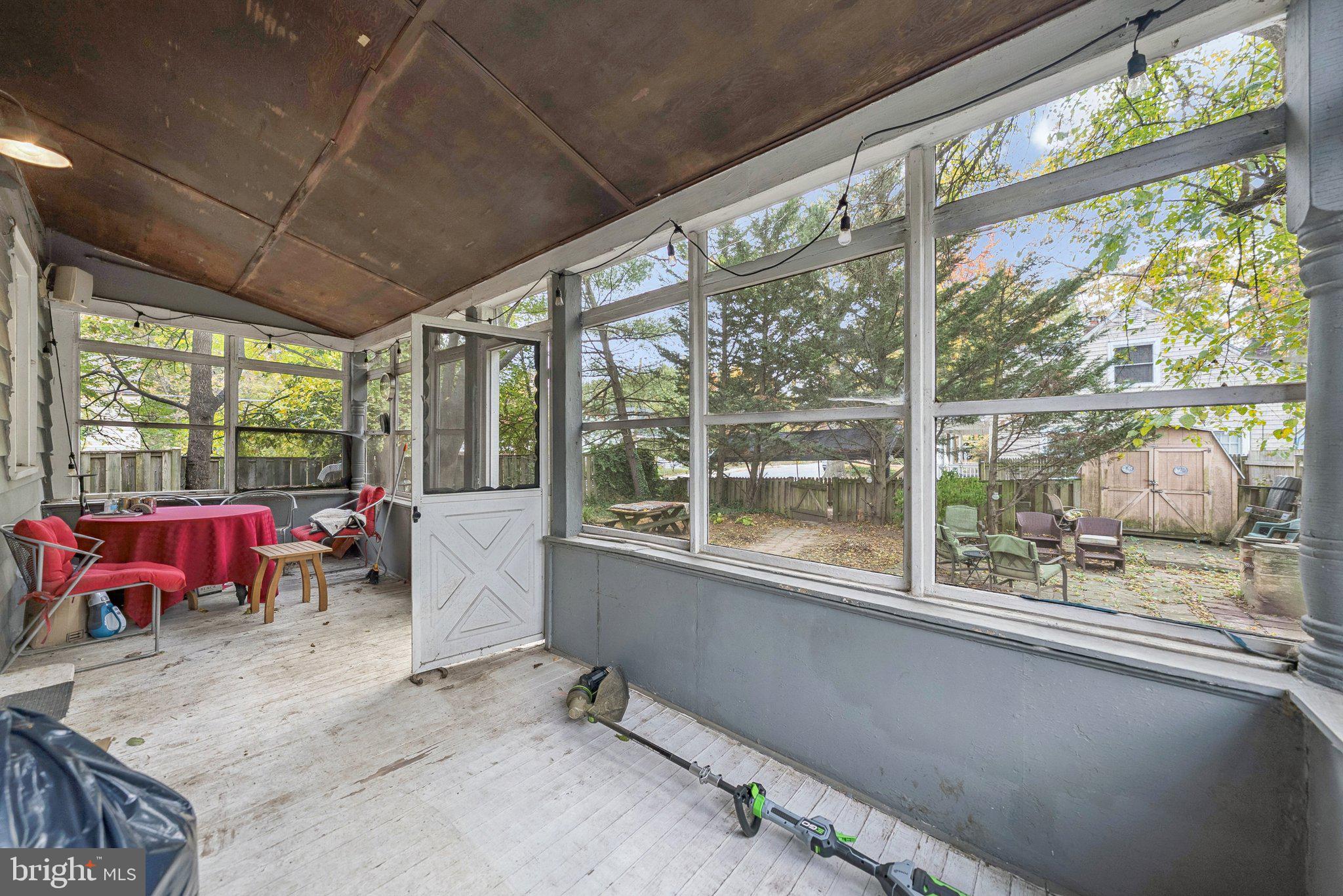 HYATTSVILLE HILLS - Residential