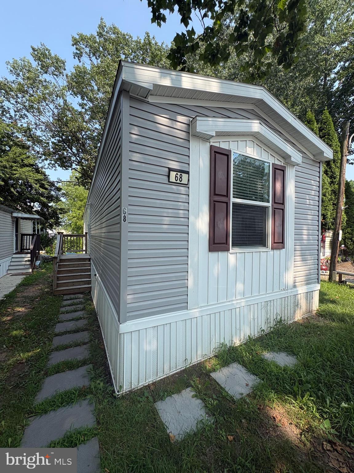 68 ASHWOOD LANE