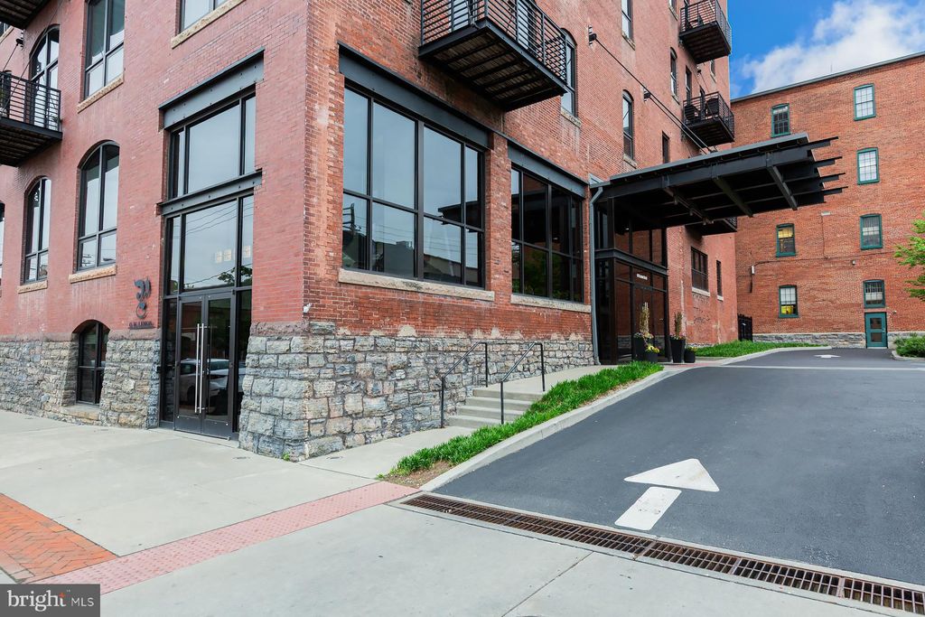 Photo of 41 W Lemon Street #206, LANCASTER, PA 17603 (MLS # PALA2086526)