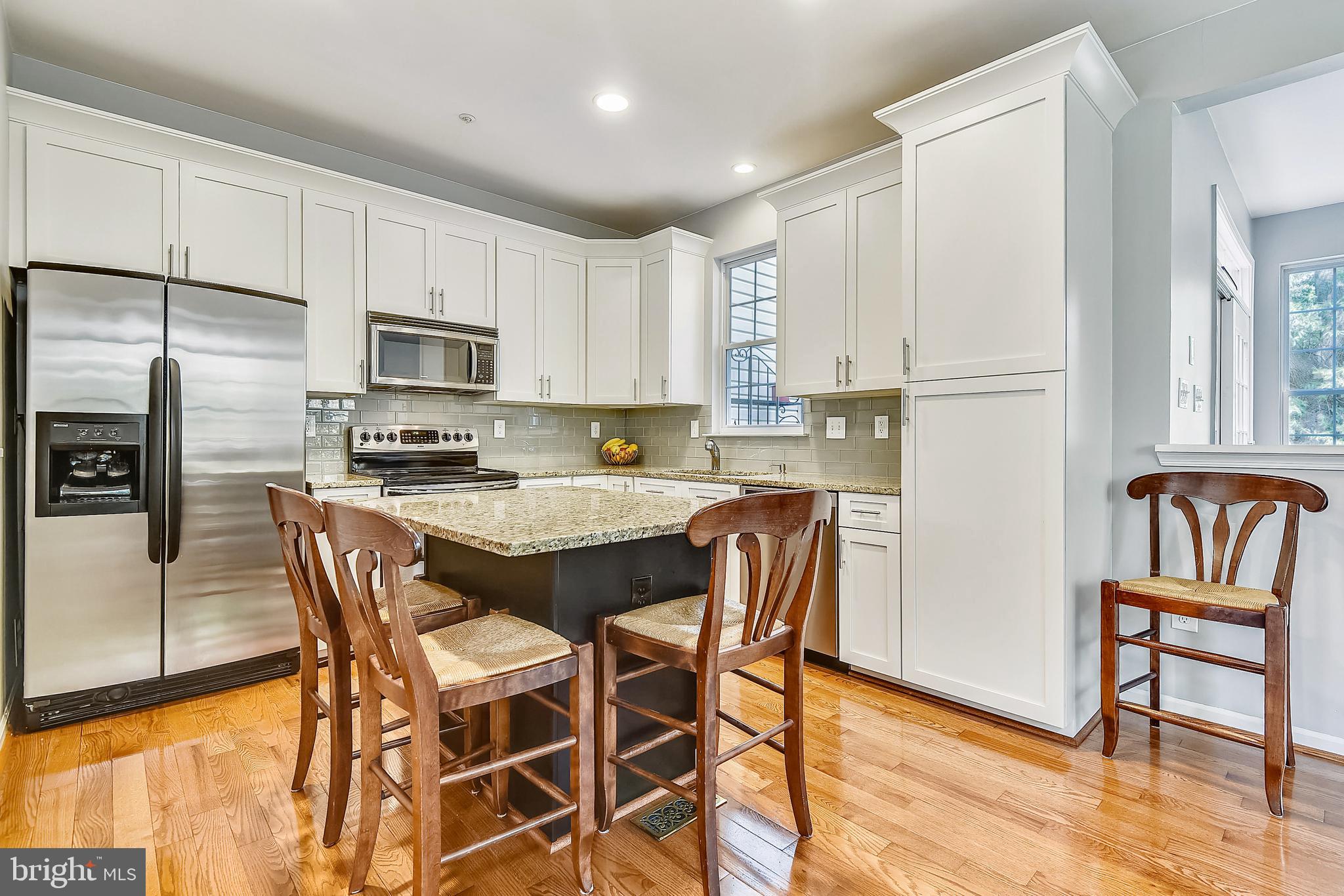 SOUTH RIVER COLONY - Residential