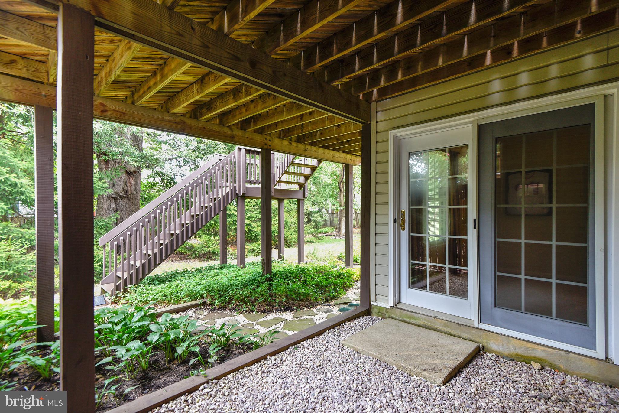 SOUTH RIVER COLONY - Residential