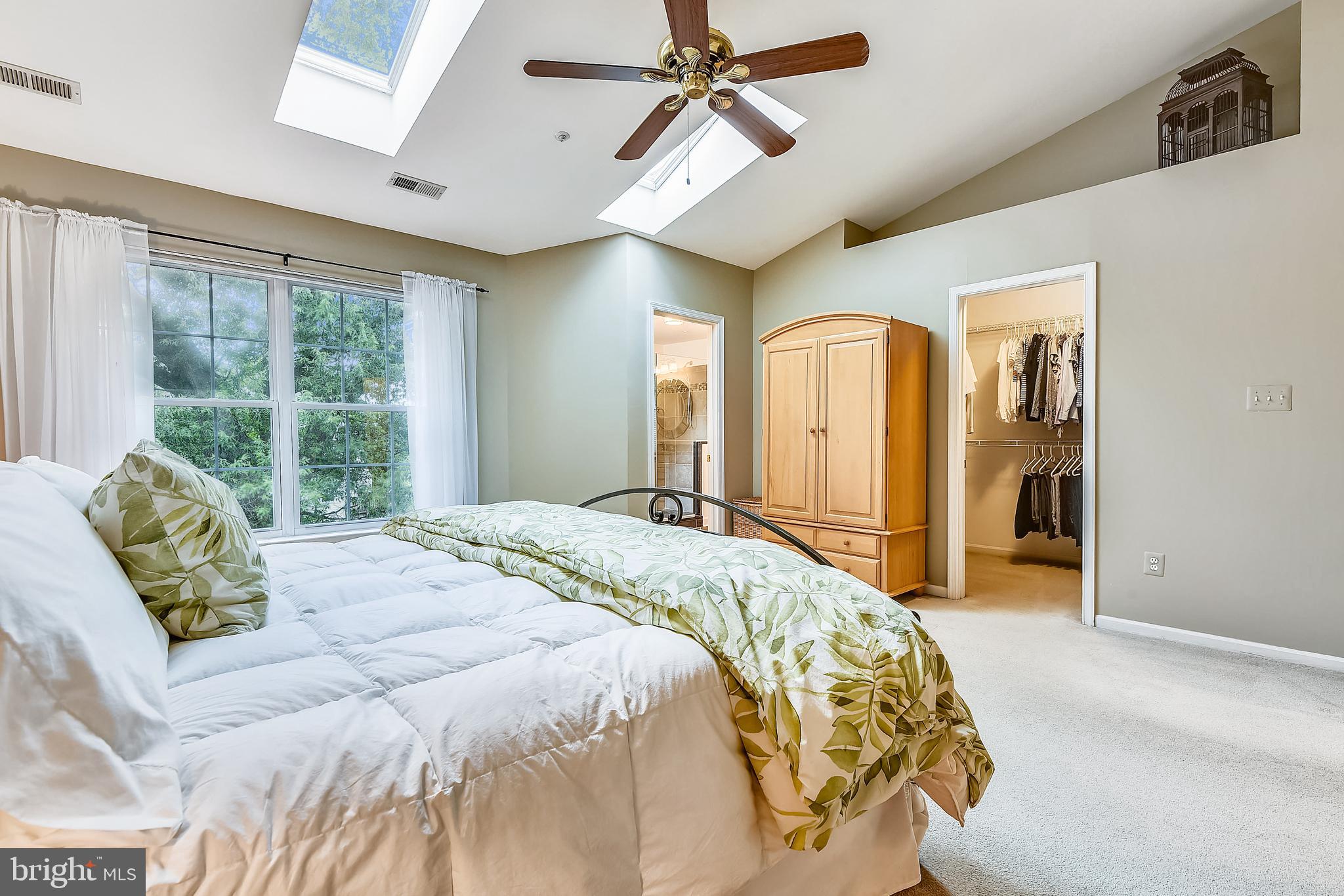 SOUTH RIVER COLONY - Residential