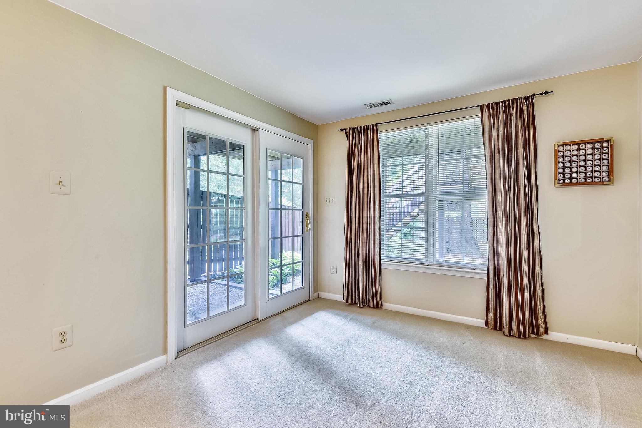 SOUTH RIVER COLONY - Residential