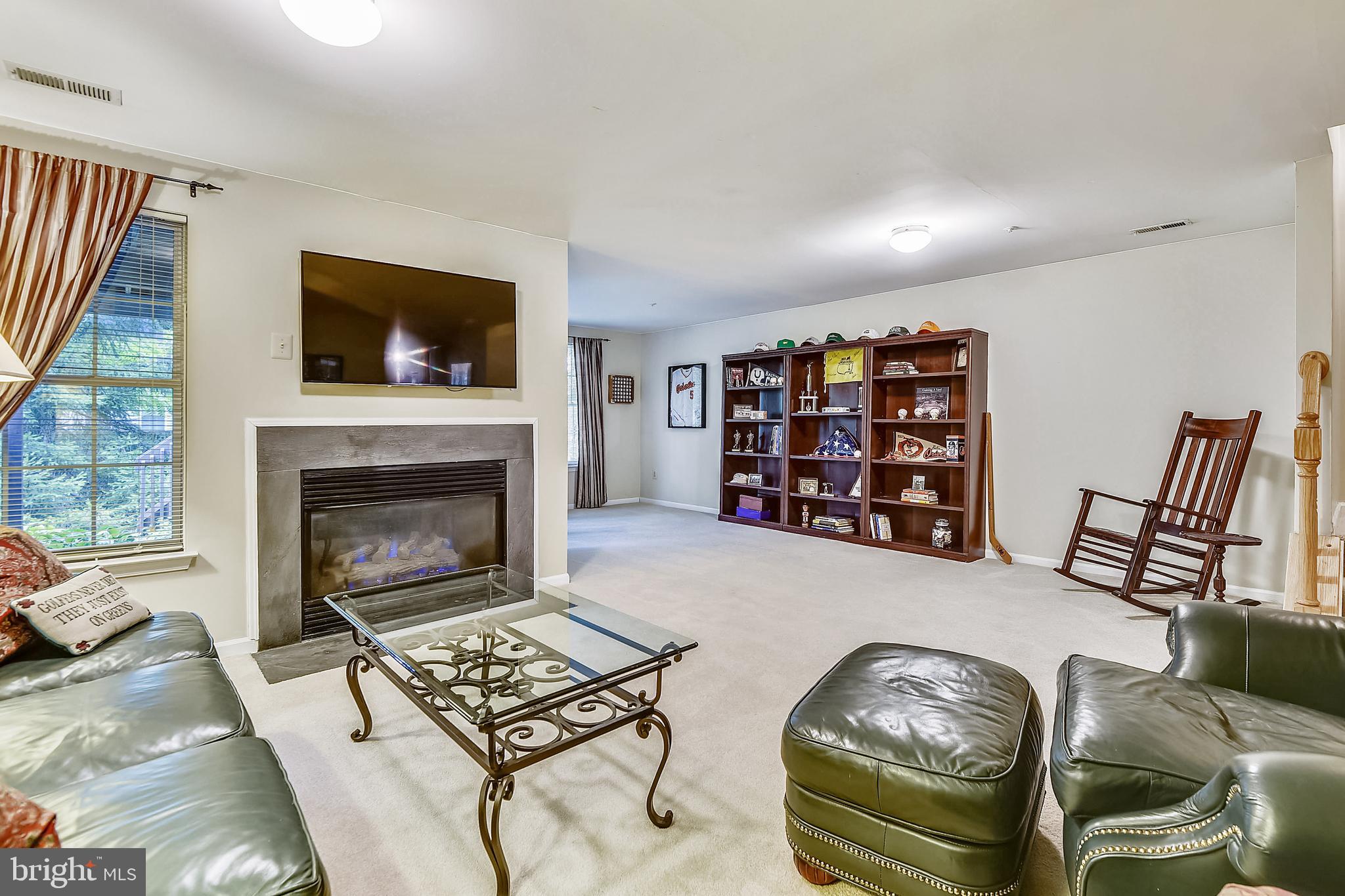 SOUTH RIVER COLONY - Residential