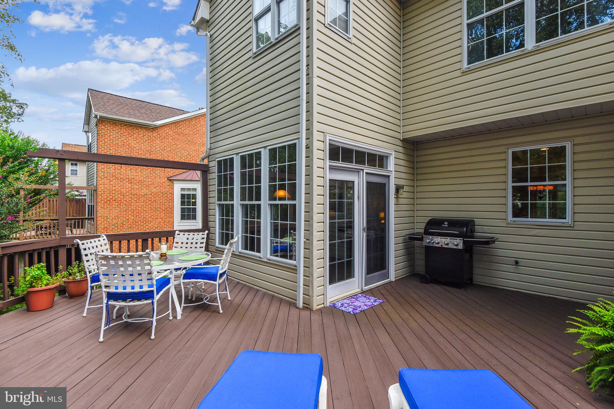 SOUTH RIVER COLONY - Residential