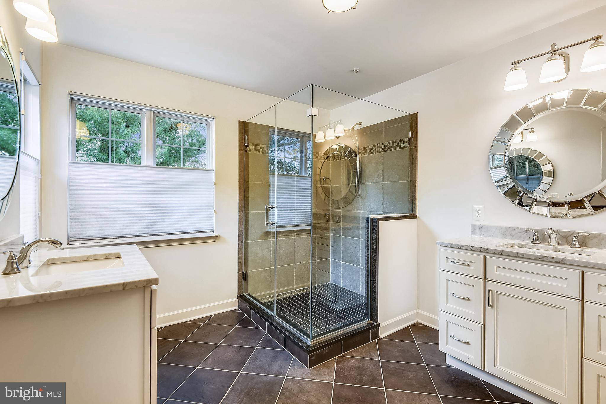 SOUTH RIVER COLONY - Residential