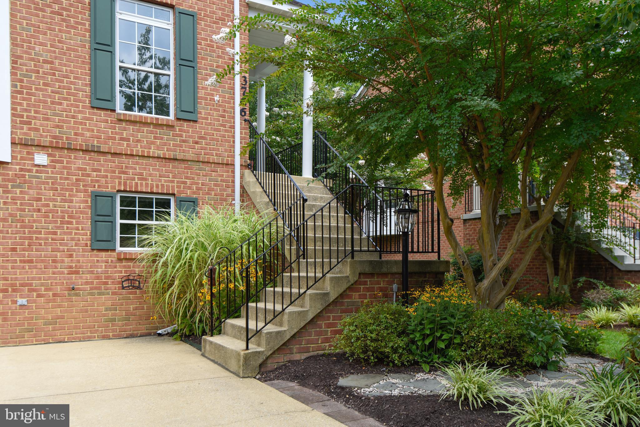 SOUTH RIVER COLONY - Residential