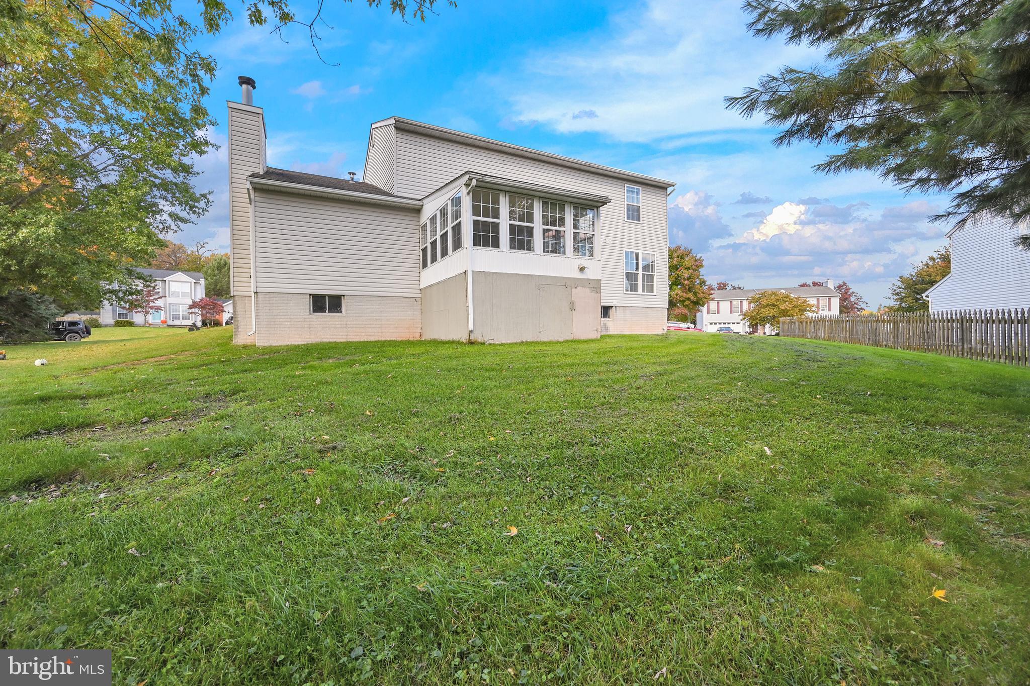 COLONIAL ACRES - Residential