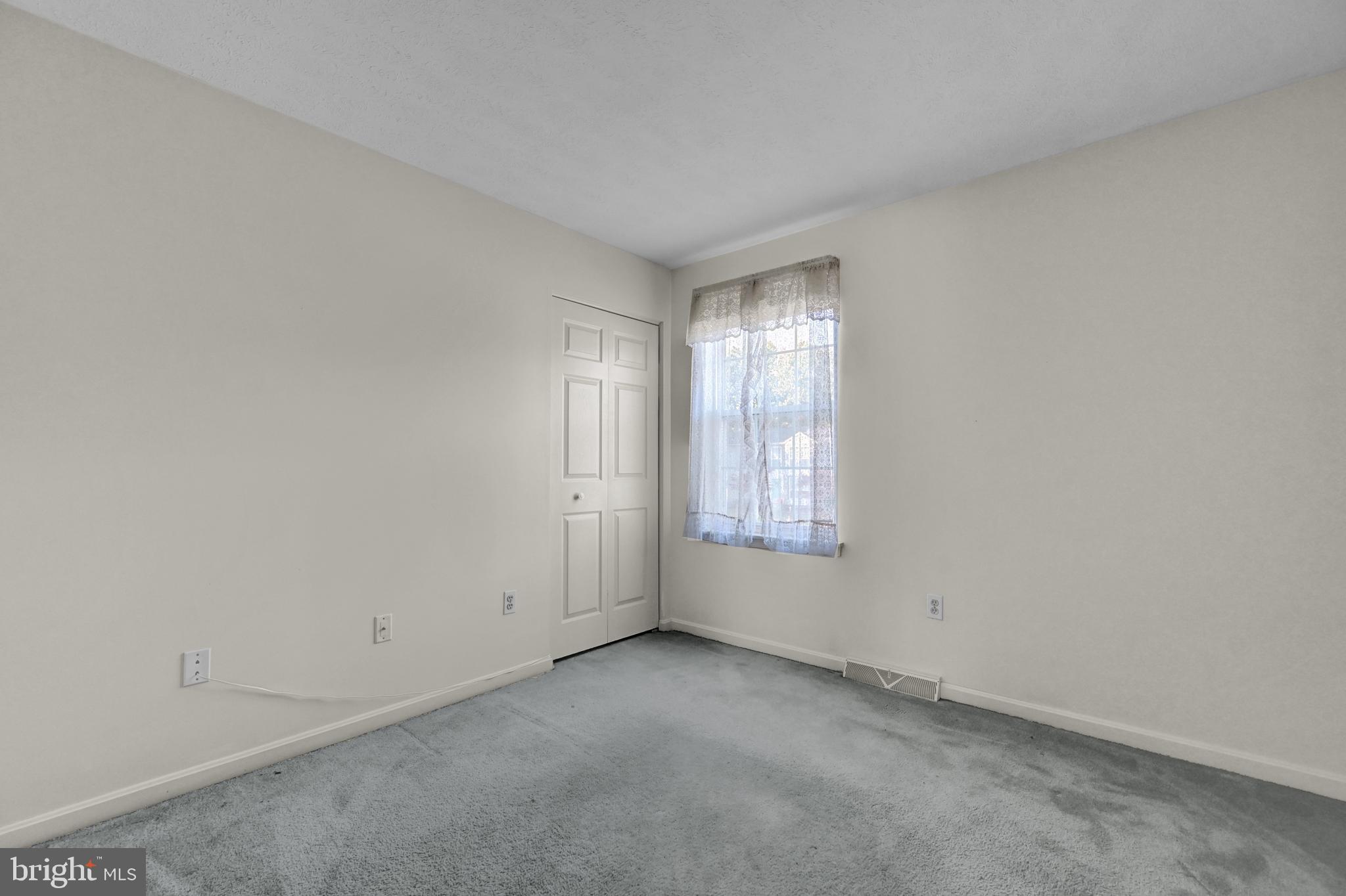 COLONIAL ACRES - Residential