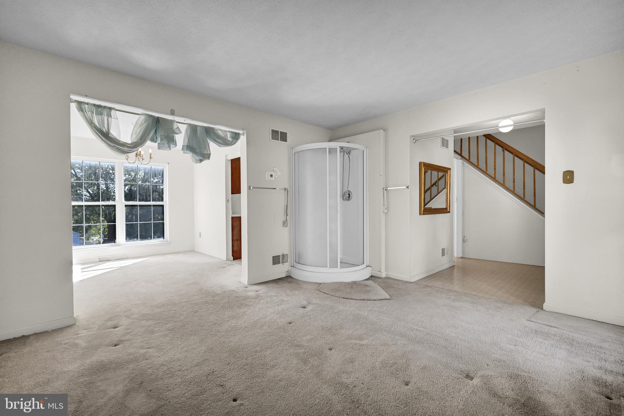 COLONIAL ACRES - Residential