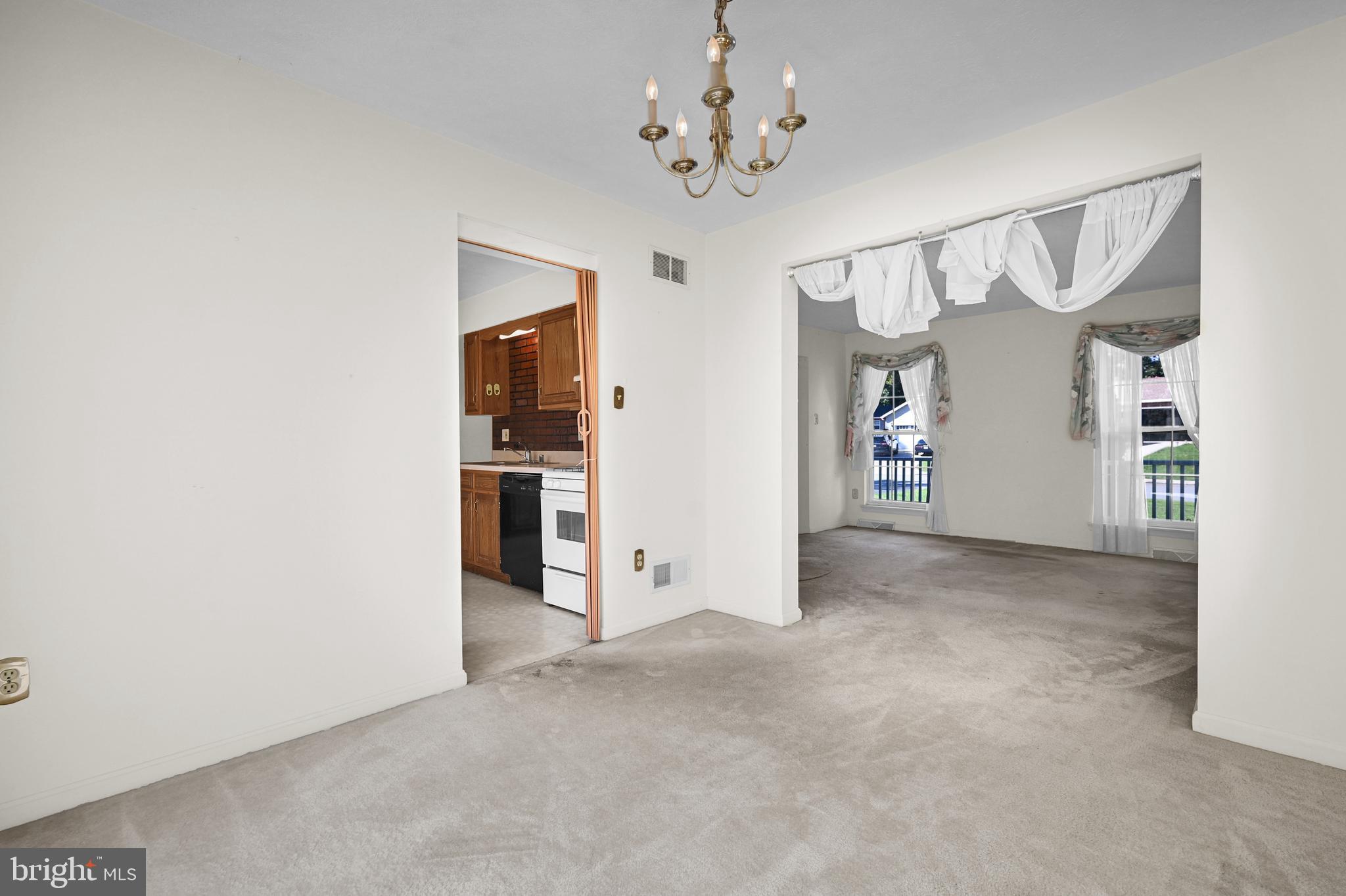 COLONIAL ACRES - Residential