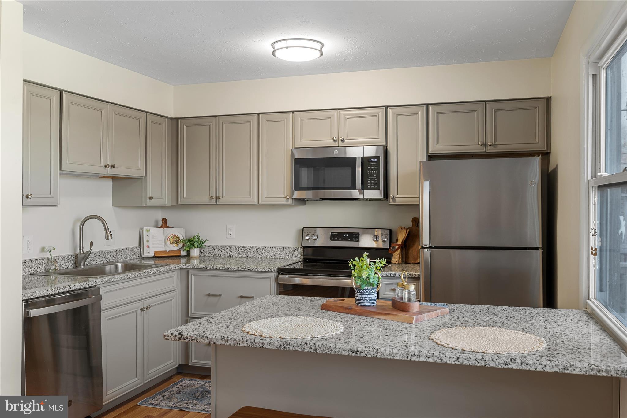 STEELE - Residential