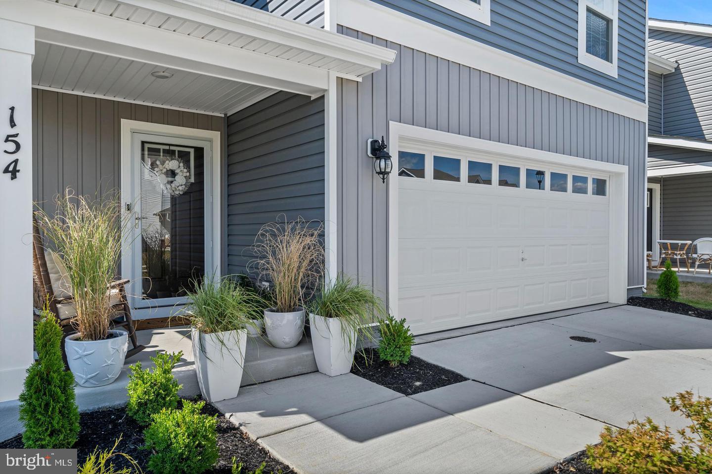 154 CHARMING FOREST AVENUE