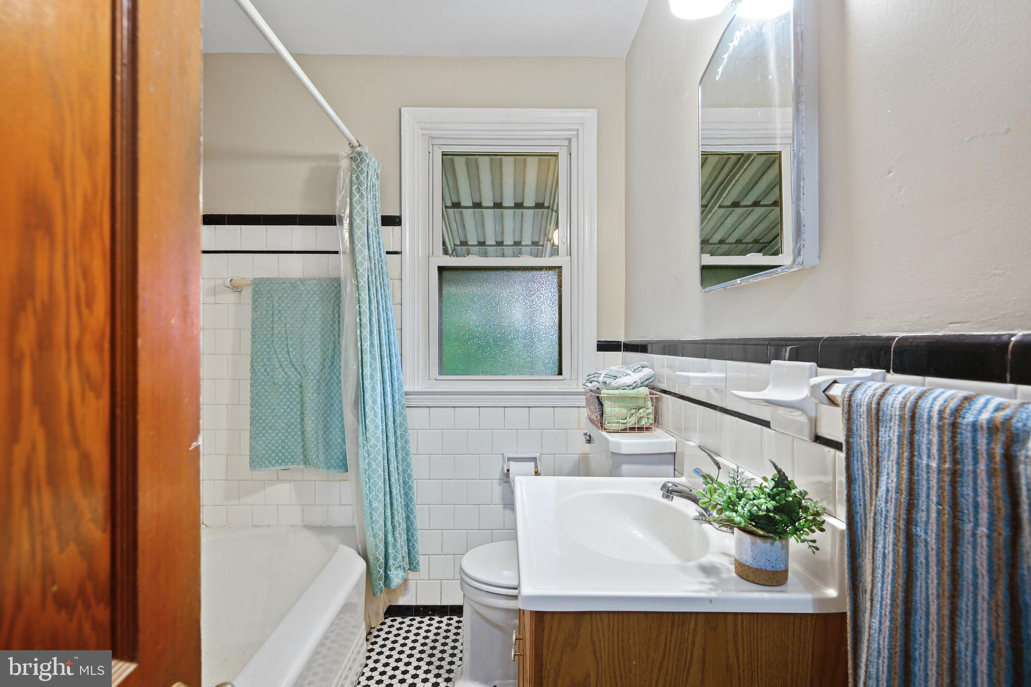 OAKLAND TERRACE - Residential