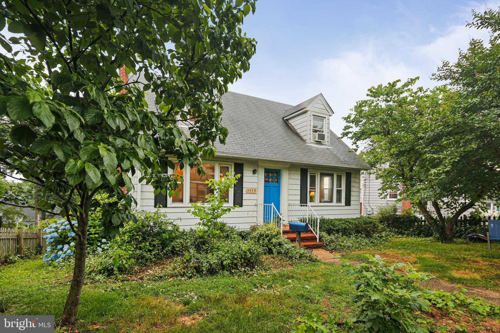 OAKLAND TERRACE - Residential