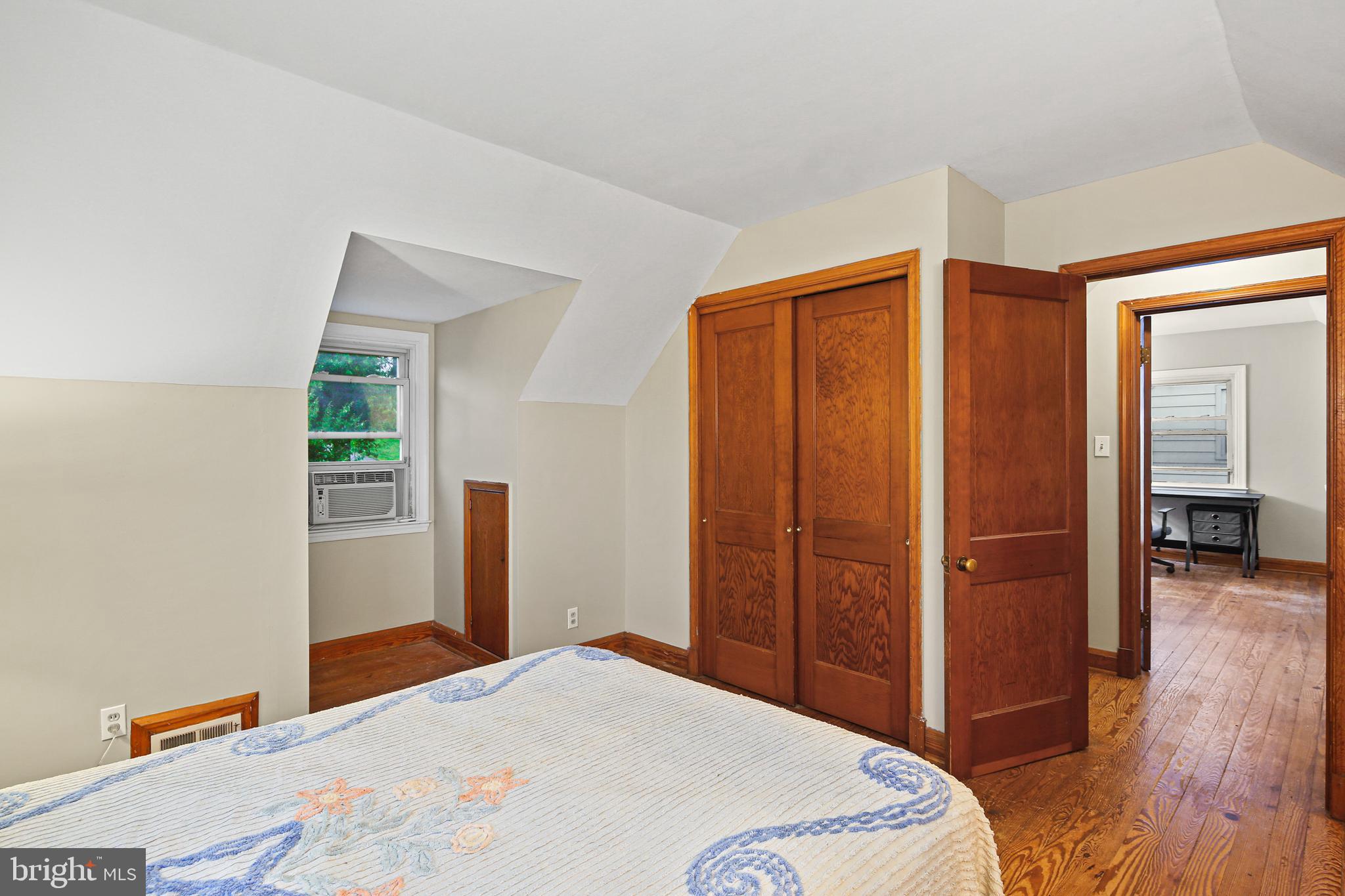 OAKLAND TERRACE - Residential