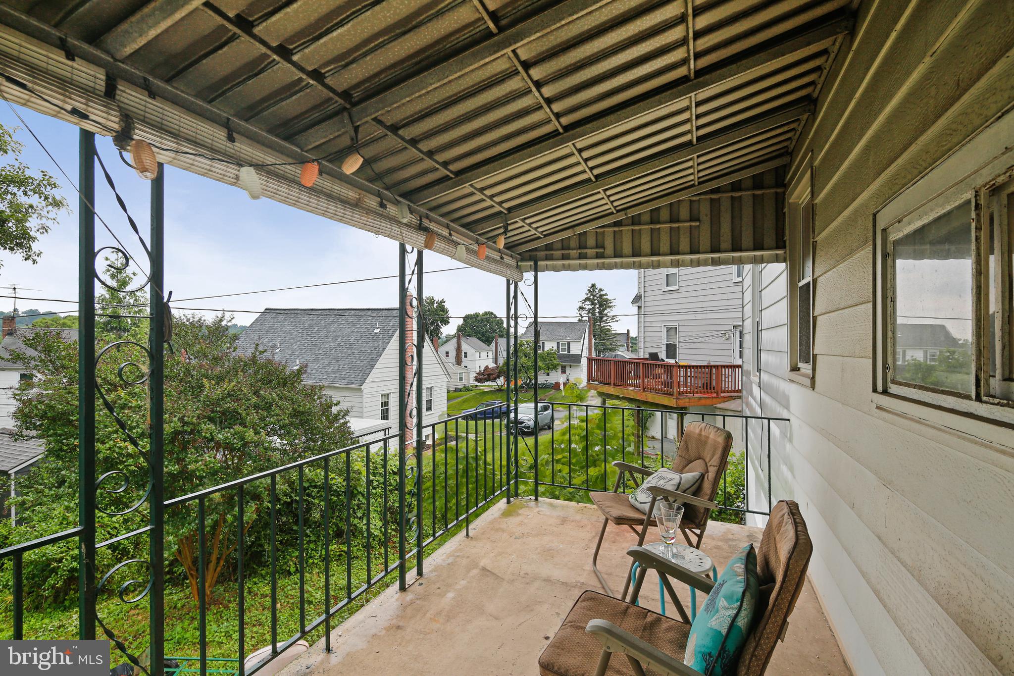 OAKLAND TERRACE - Residential