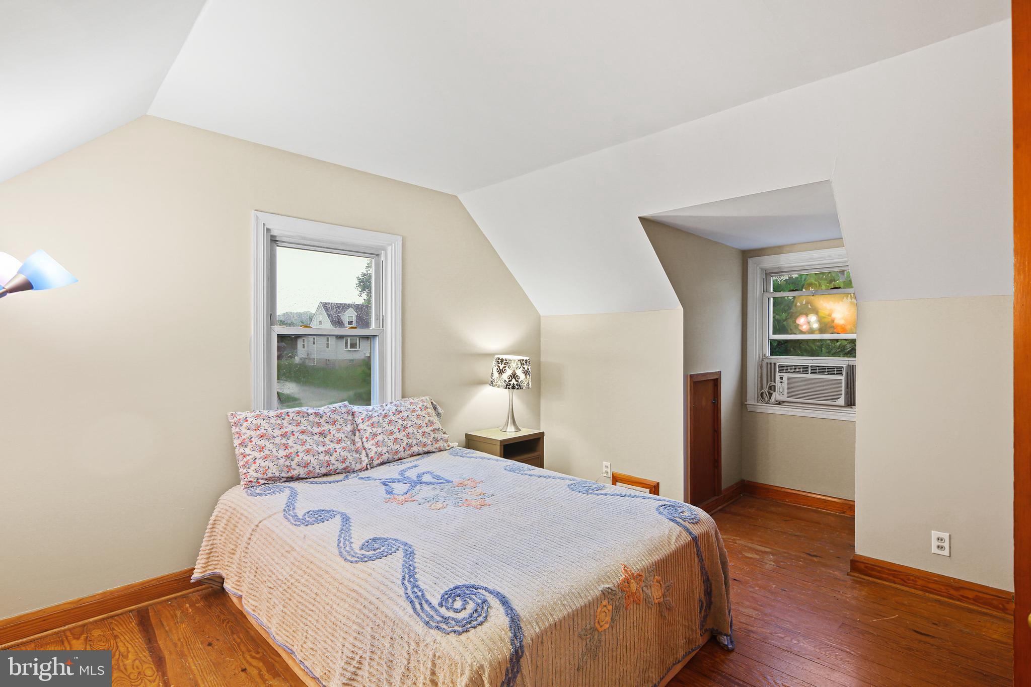 OAKLAND TERRACE - Residential