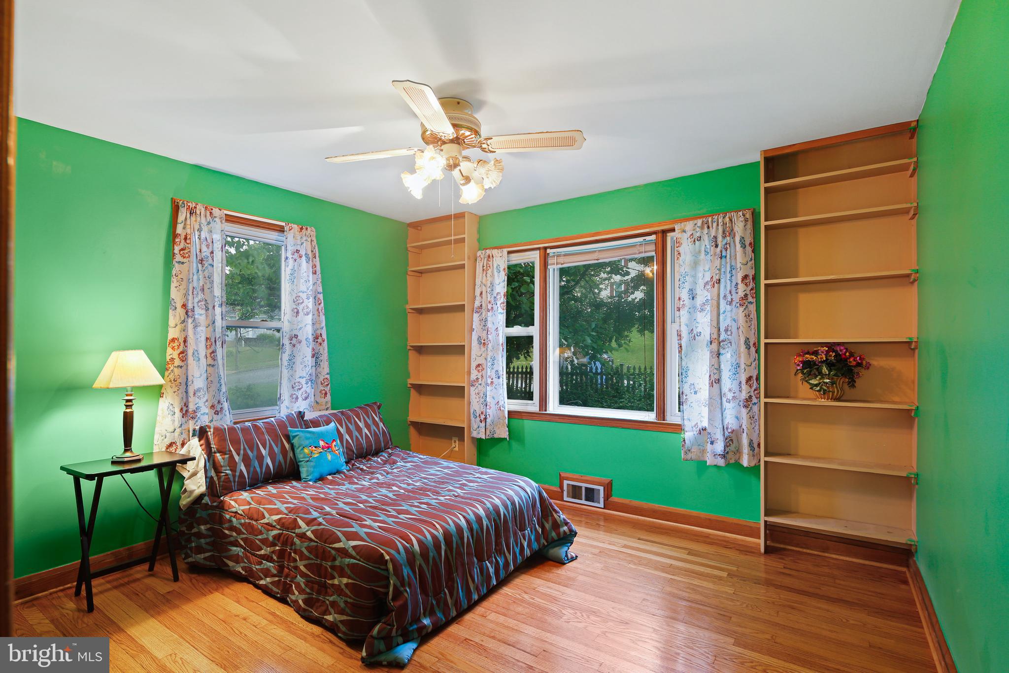 OAKLAND TERRACE - Residential