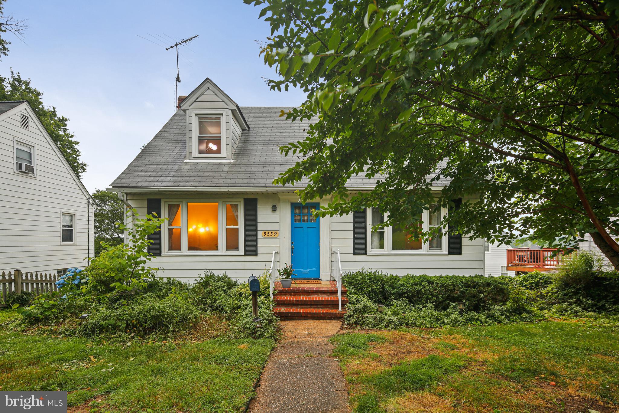 OAKLAND TERRACE - Residential